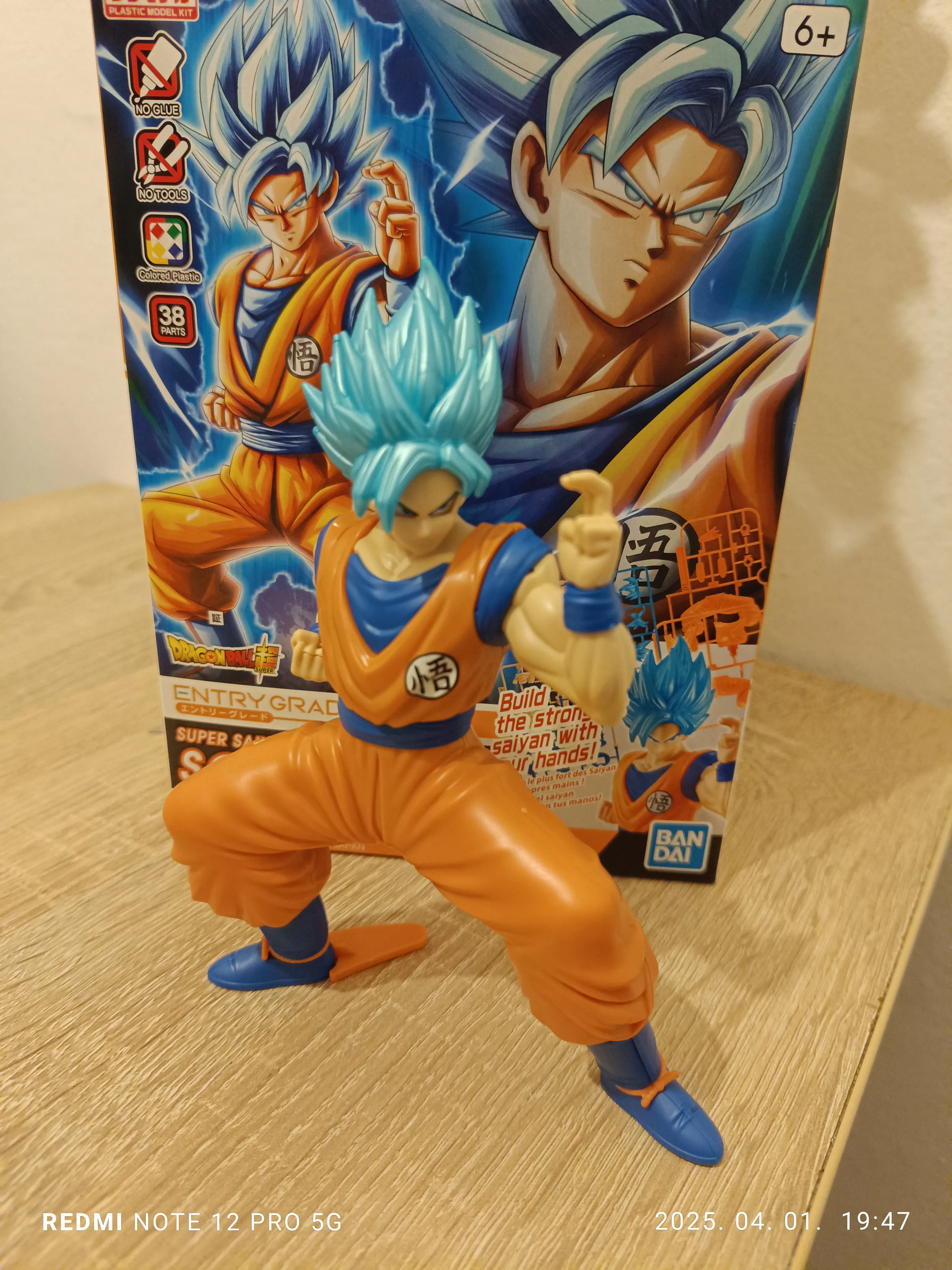 Dragon Ball Szuper Csillagharcos Son Goku modell készlet figura 15cm termékfotó
