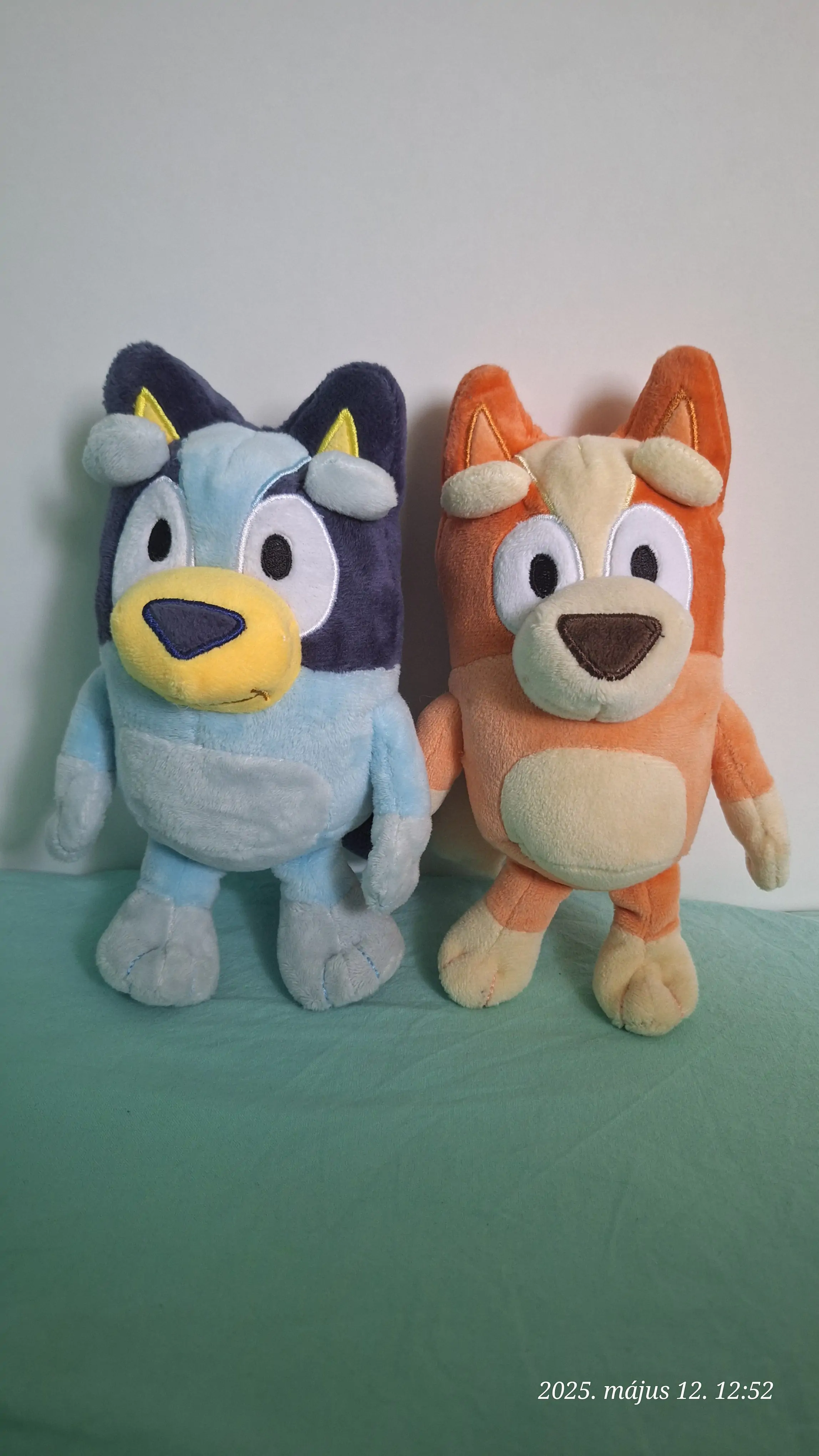 Bluey Friends Bingo plüss figura 20 cm termékfotó
