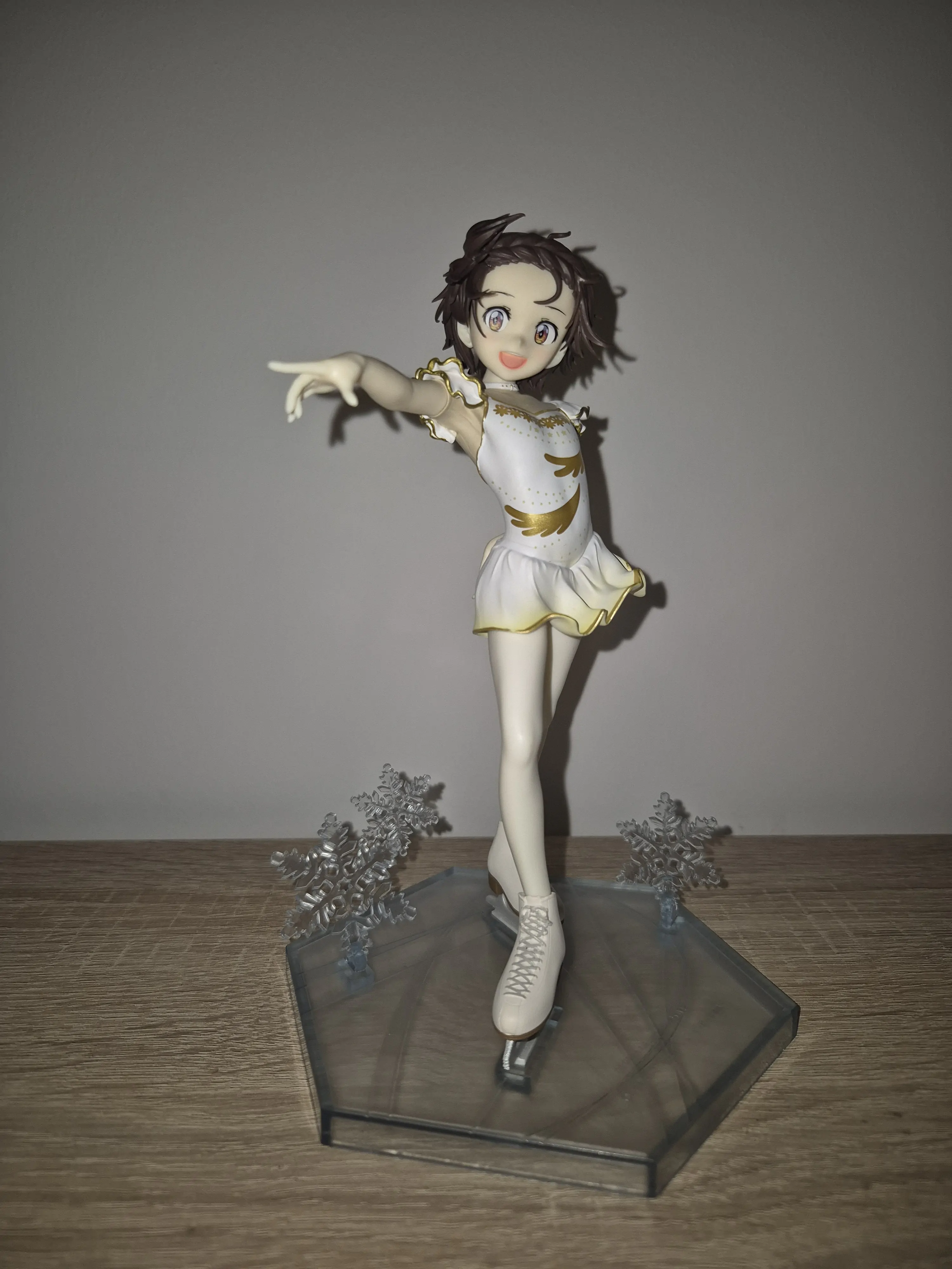 Medalist Luminasta Inori Yuitsuka PVC szobor figura 17 cm  termékfotó