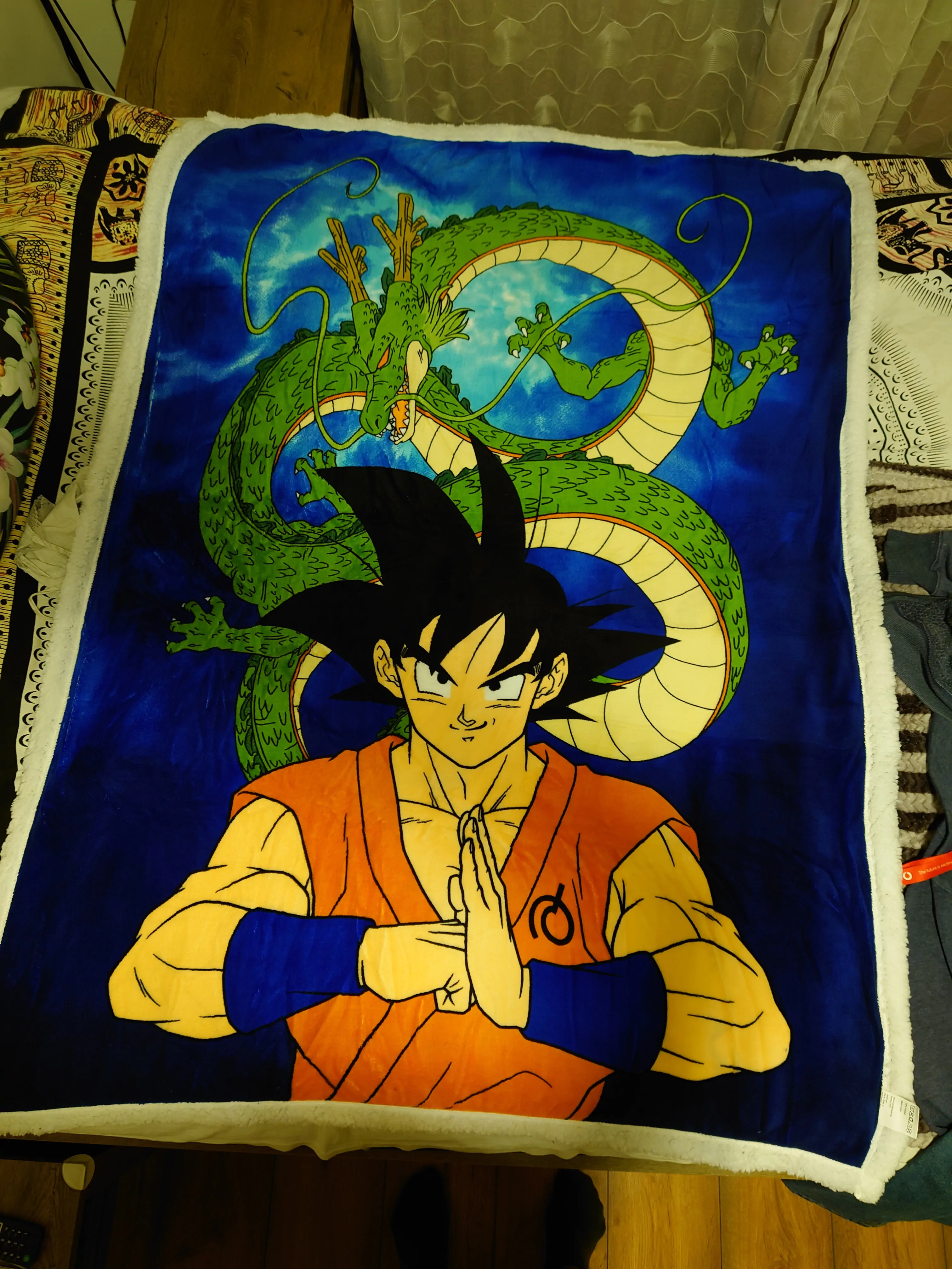 Dragon Ball Z coral sherpa blanket termékfotó