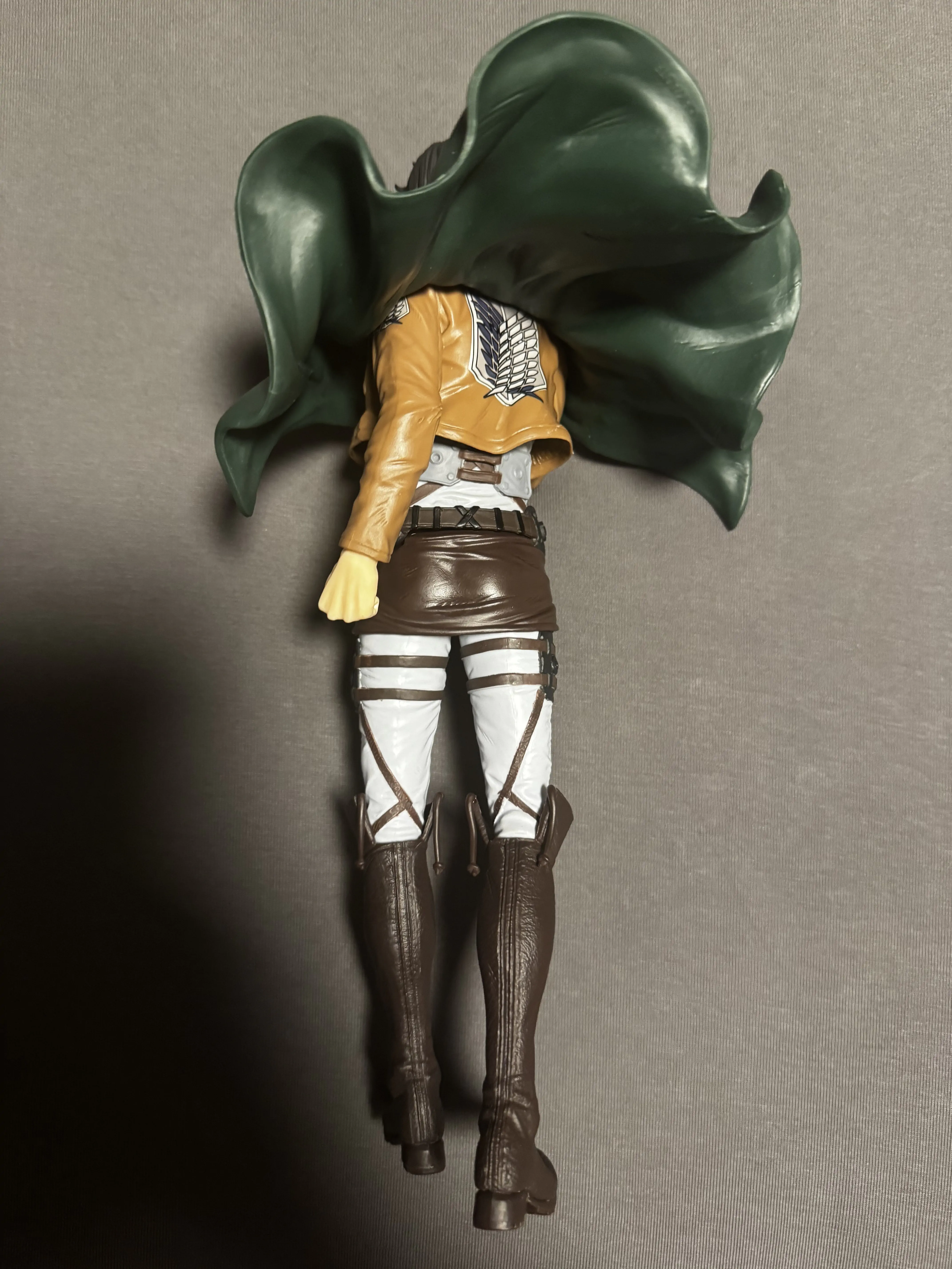 Attack on Titan Levi Grandista figura 27cm termékfotó