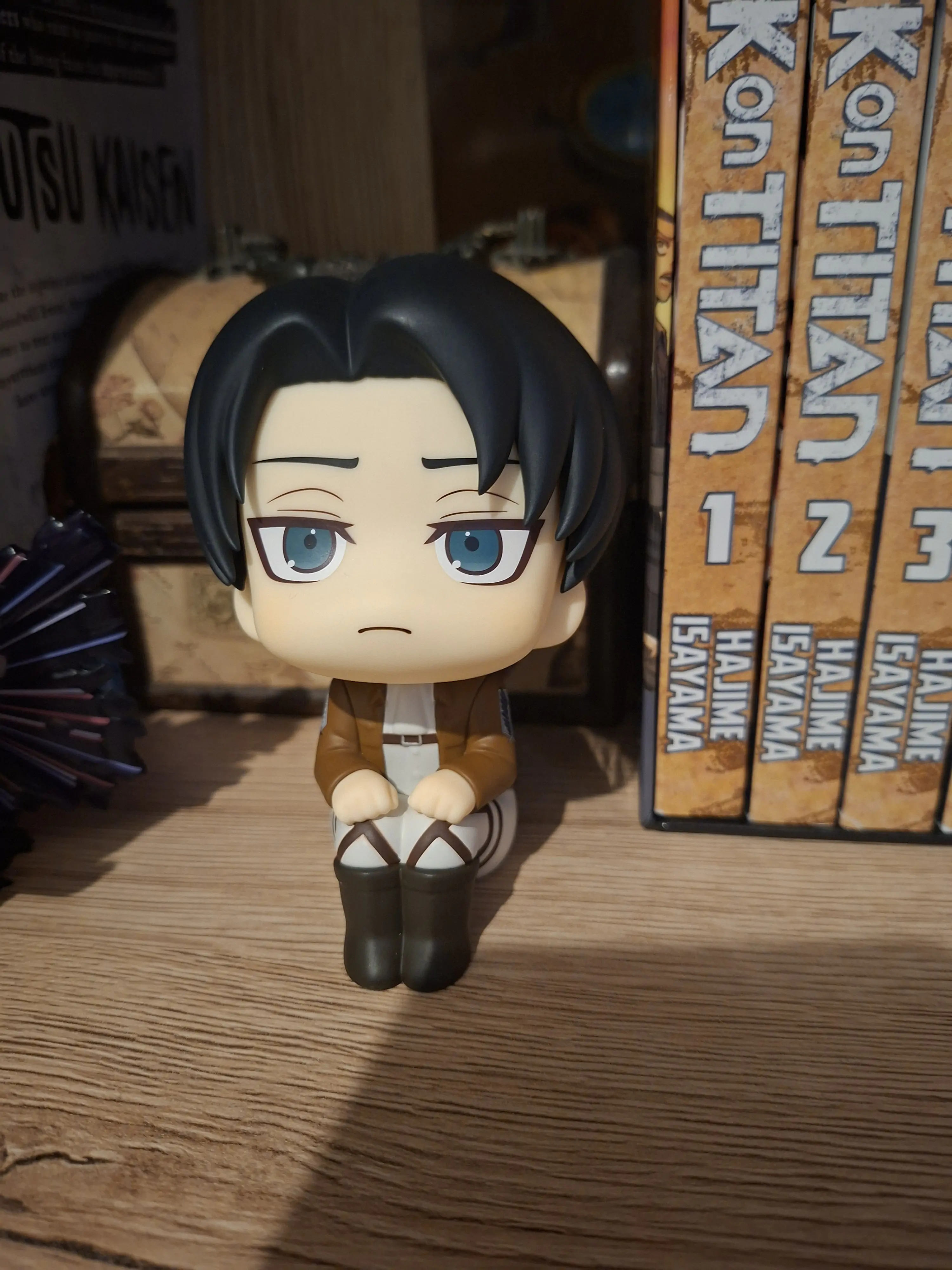Attack on Titan Look Up Levi PVC szobor figura 11 cm termékfotó