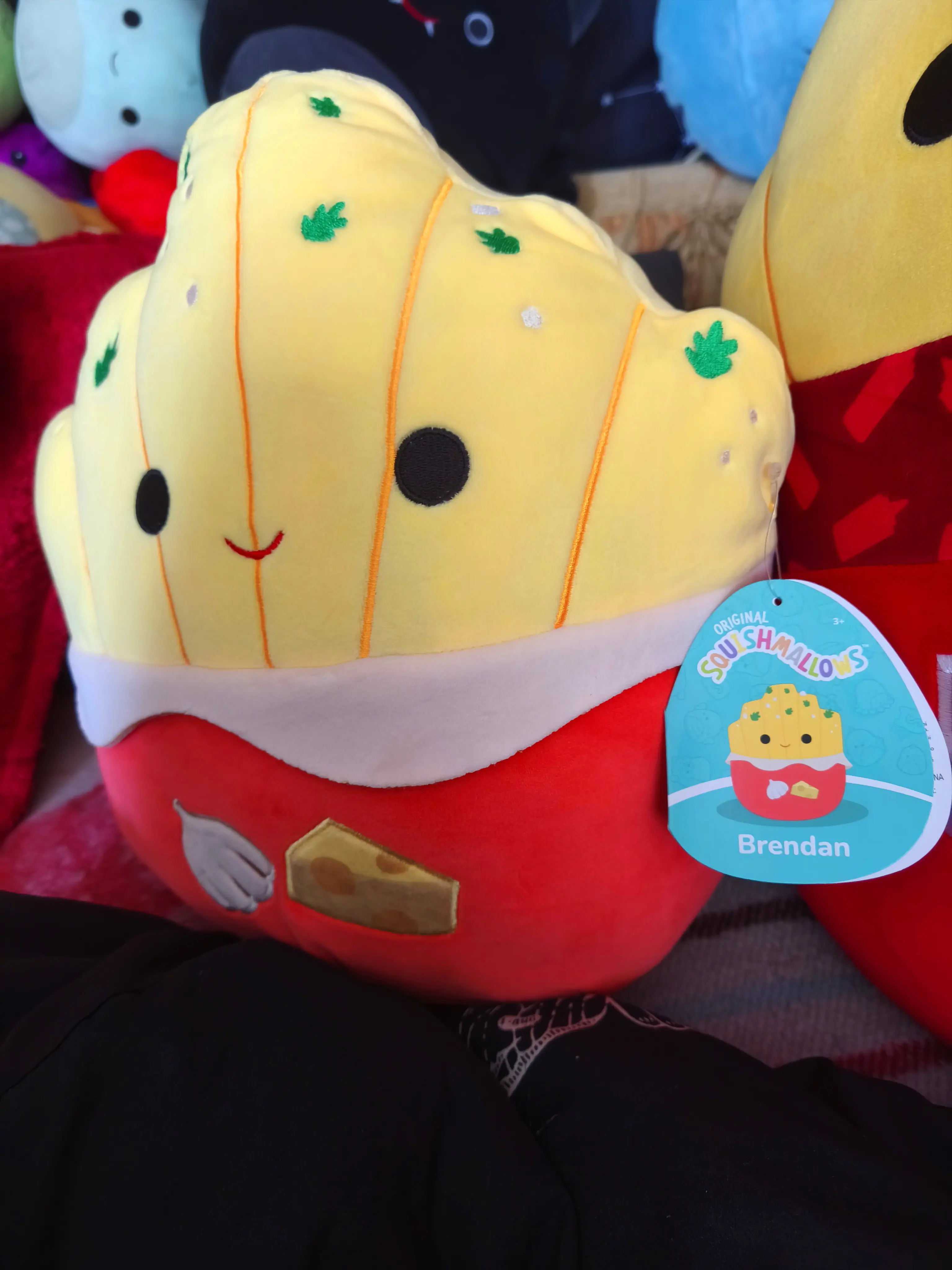 Squishmallows Brendan Garlic Parmesan Fries plüss figura 30 cm termékfotó