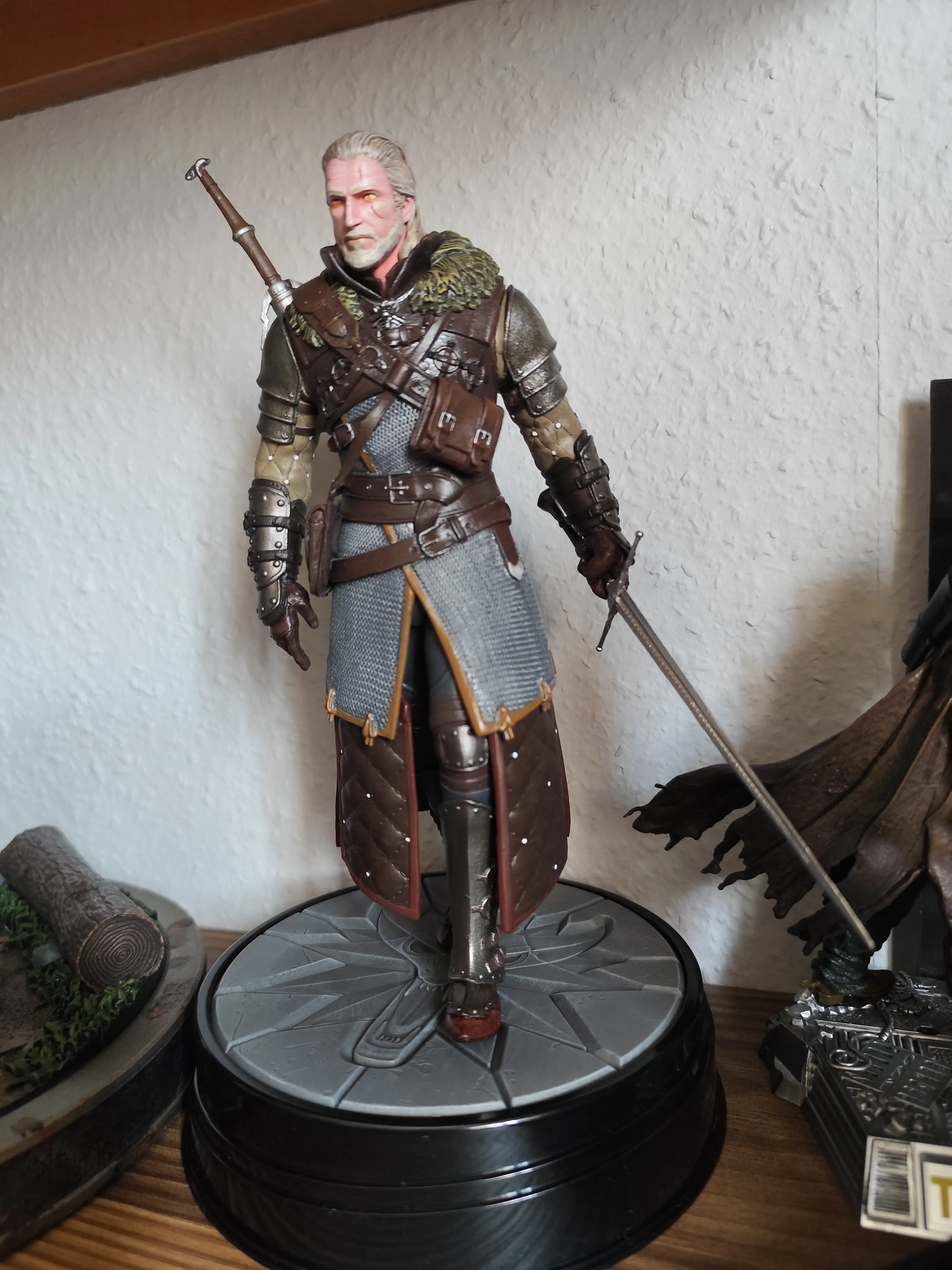 Witcher 3 Wild Hunt Geralt Grandmaster Ursine szobor 24cm termékfotó