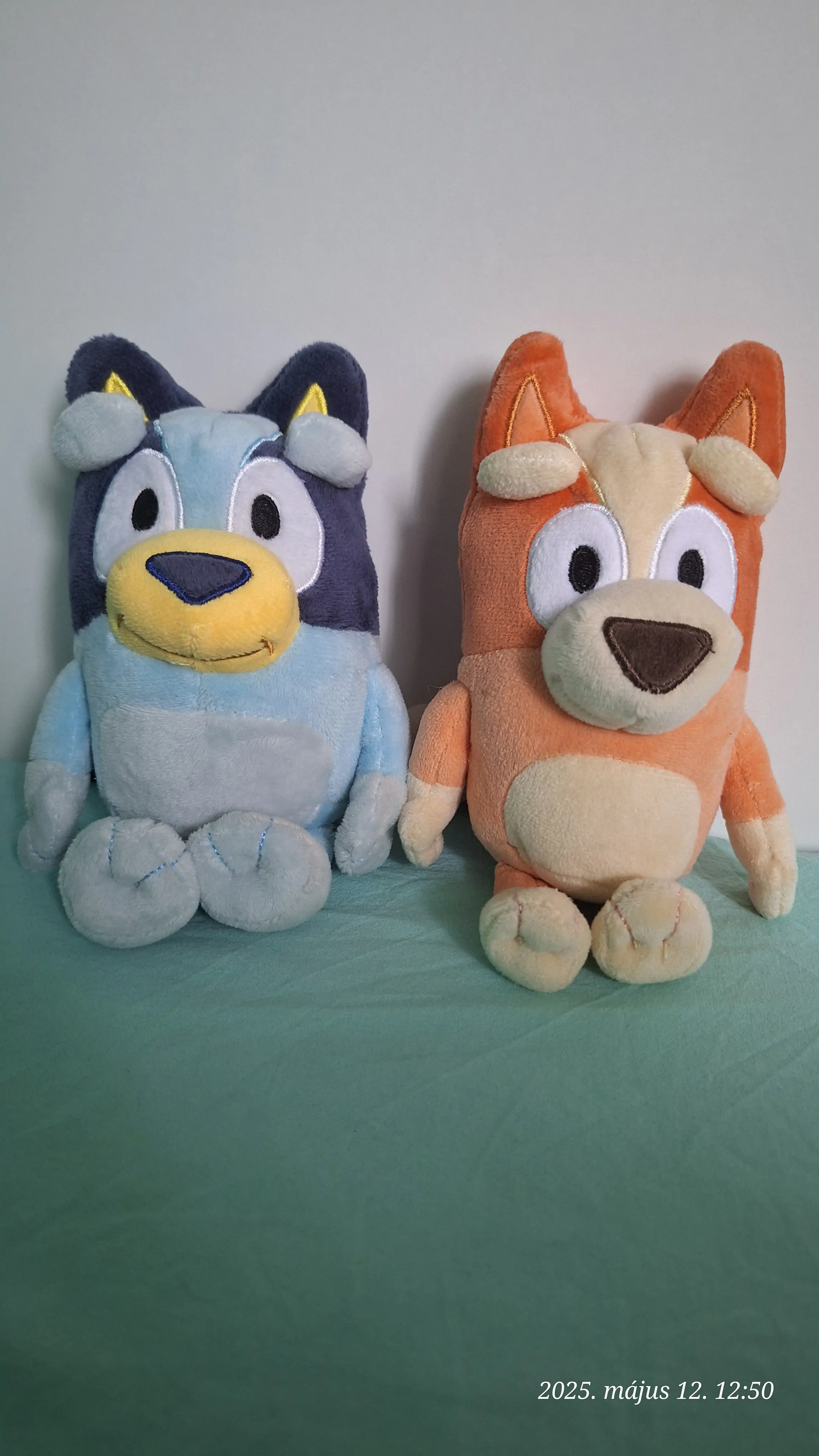 Bluey Friends Bingo plüss figura 20 cm termékfotó