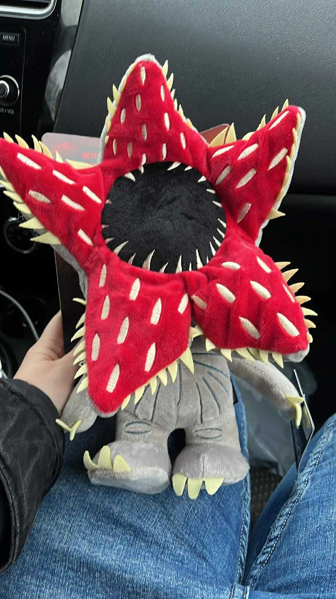 Stranger Things Demogorgon plüss 26cm termékfotó