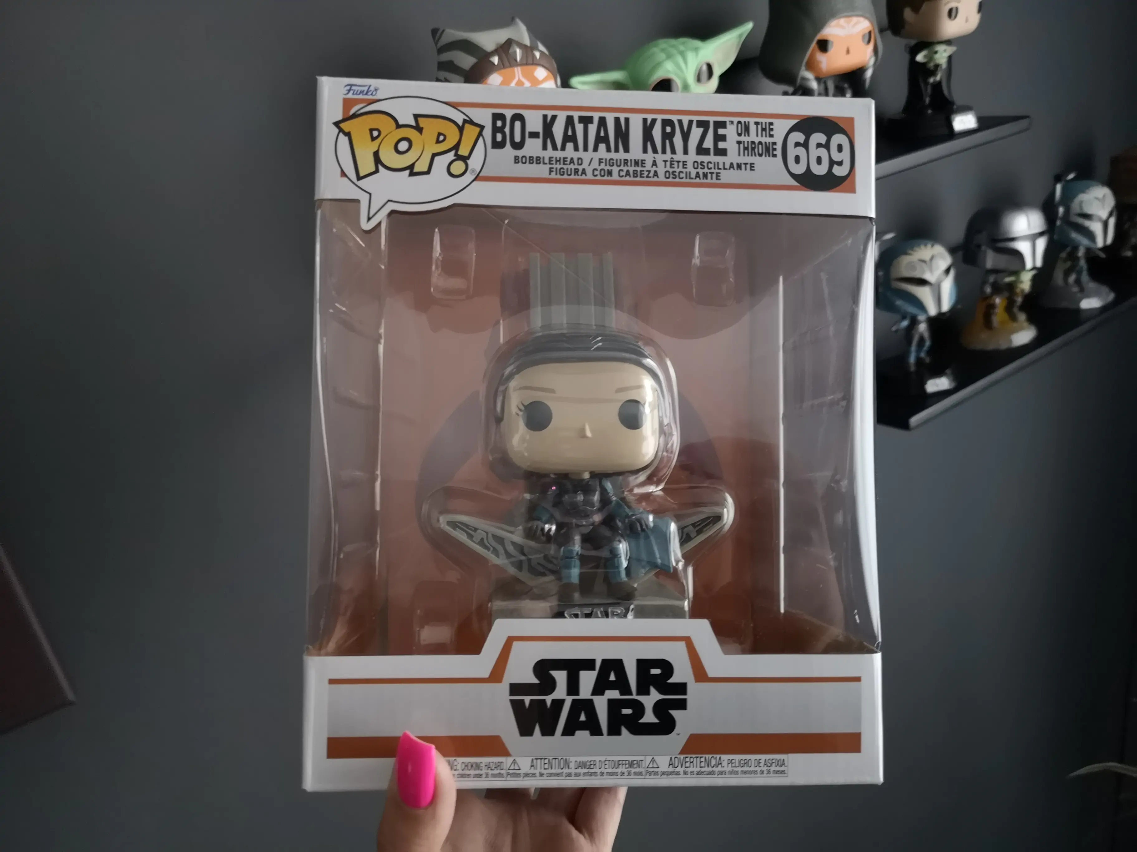 Star Wars: The Mandalorian Funko POP! Deluxe Vinyl figura Bo Katan w/Throne 9 cm termékfotó