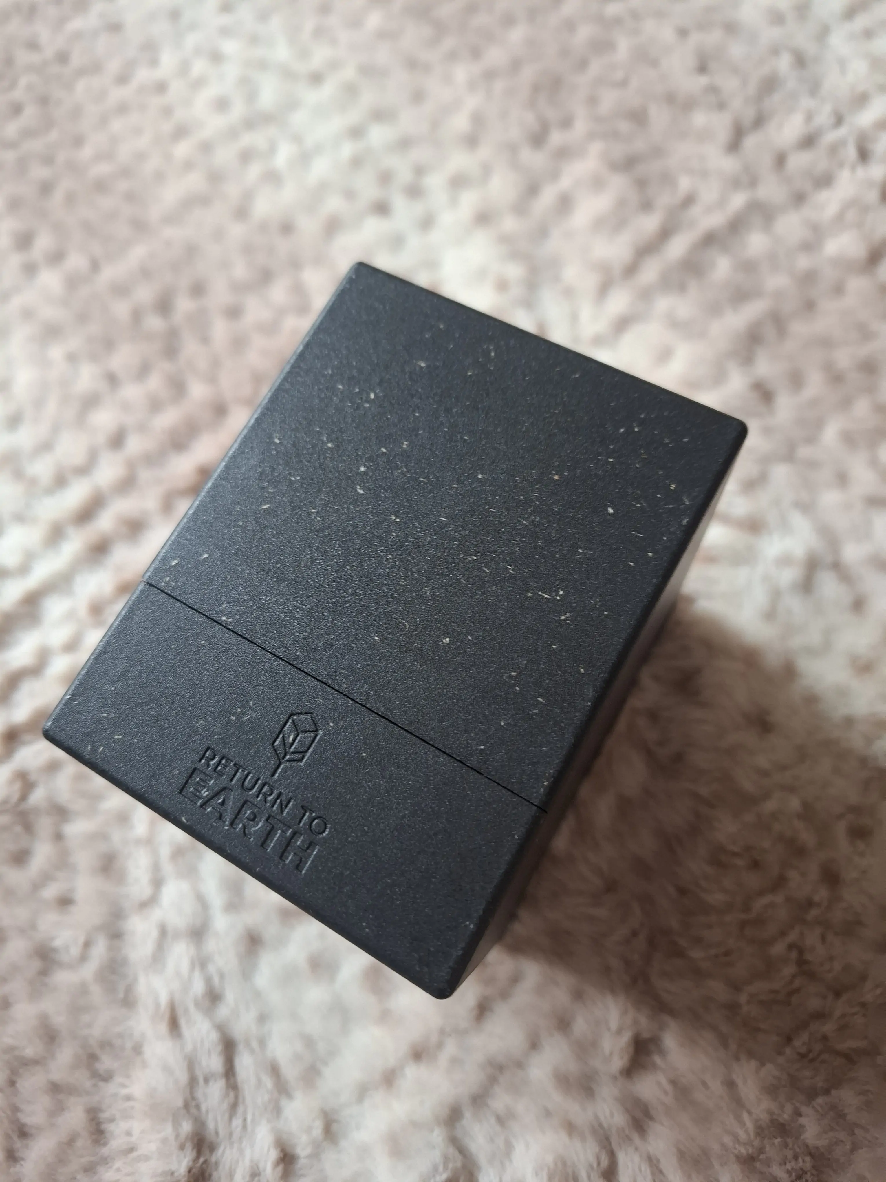 Ultimate Guard Return To Earth Boulder Deck Case 133+ Standard Size Black termékfotó