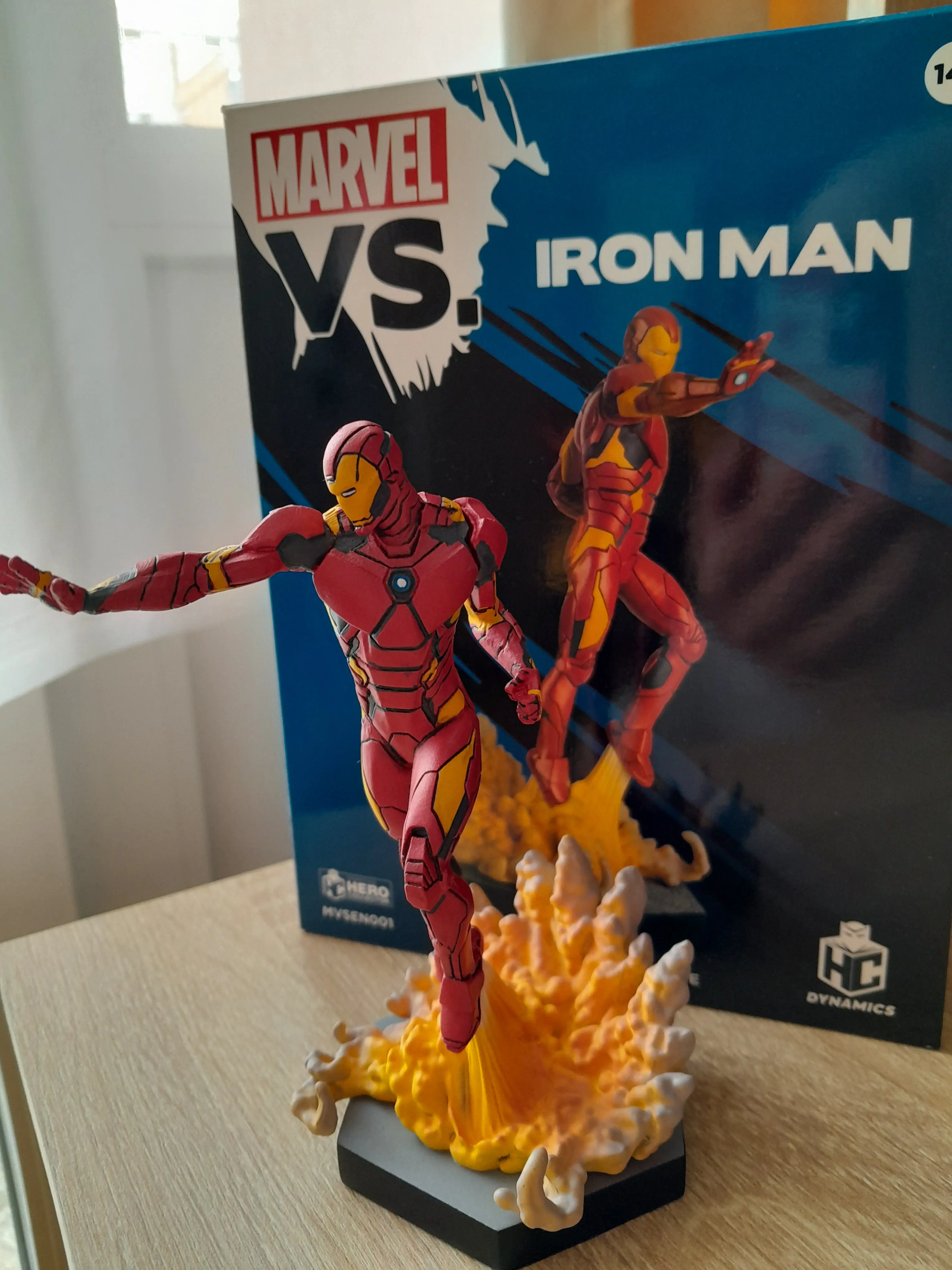 Marvel VS. Collection 1/16 Iron Man szobor figura 16 cm termékfotó