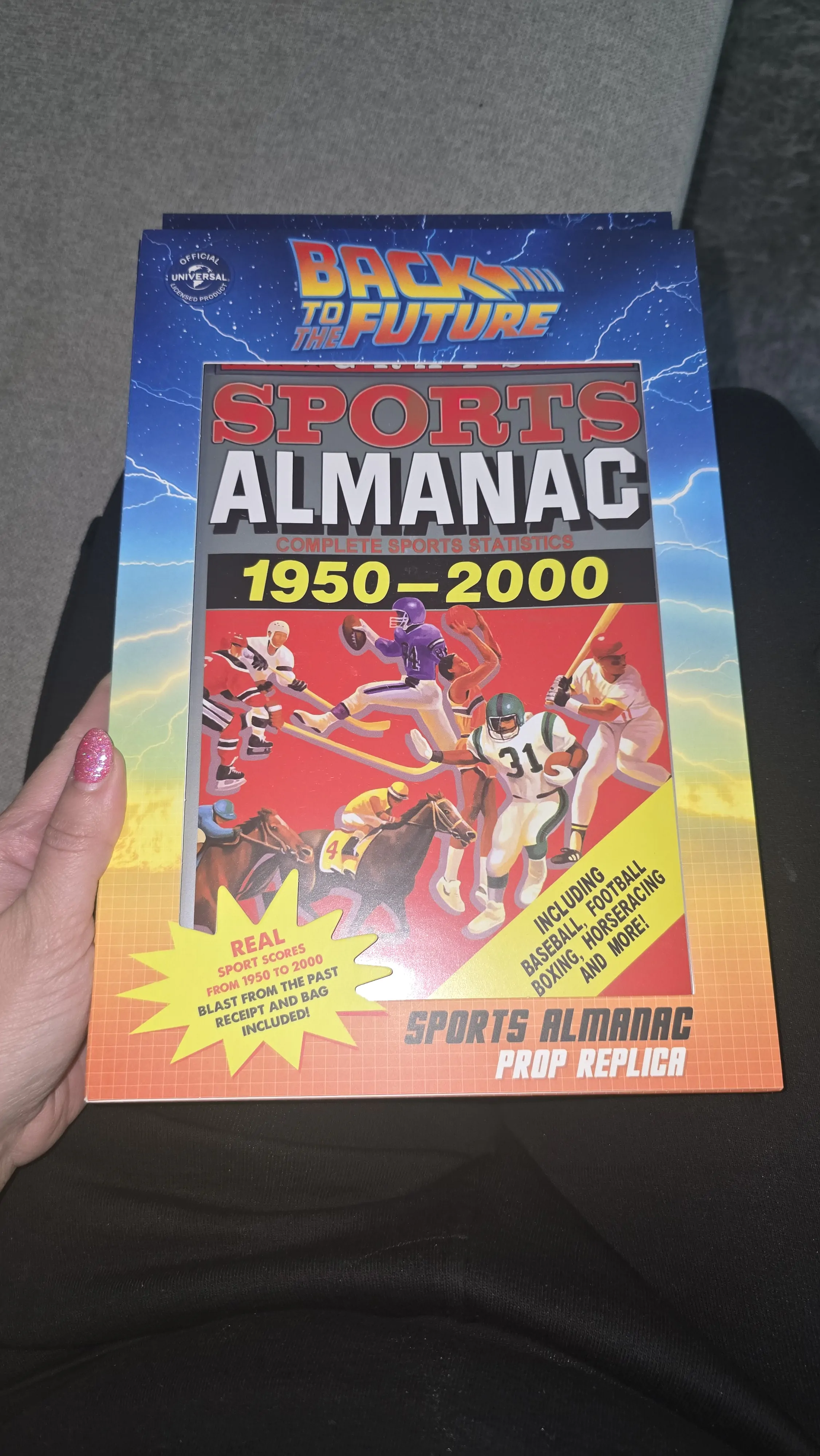Back To The Future Almanac Sports Almanac prop replika termékfotó