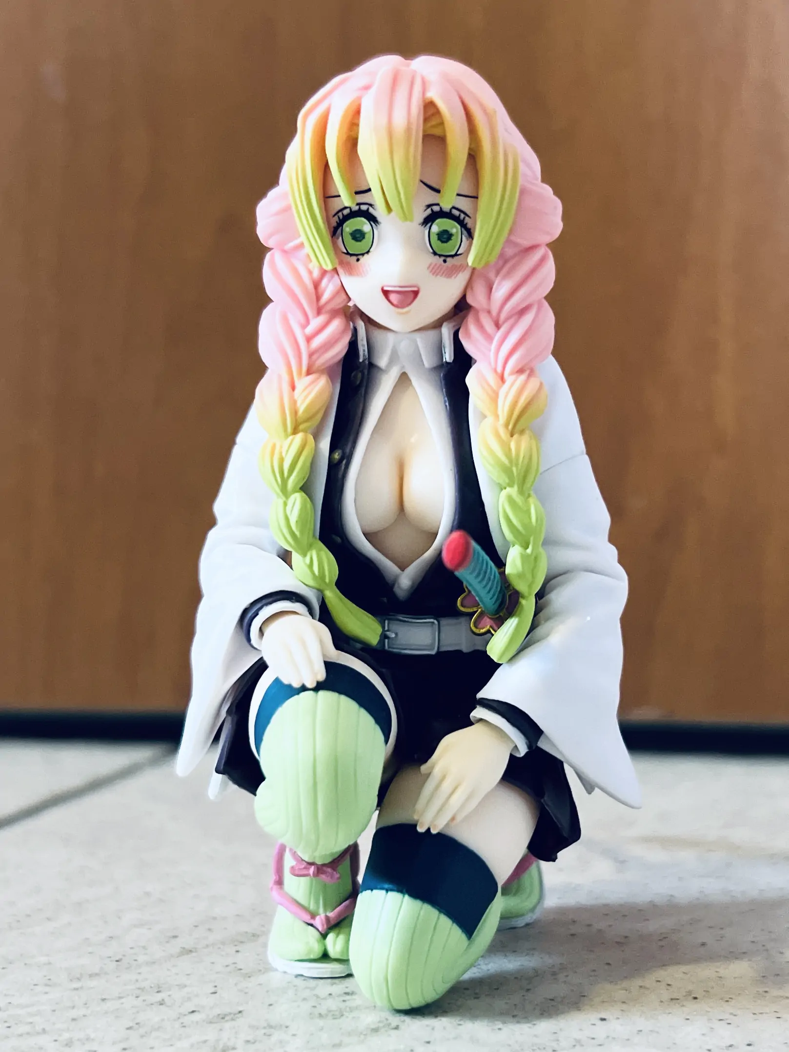 Demon Slayer: Kimetsu no Yaiba PM Perching Mitsuri Kanroji Hashira Meeting (re-run) PVC szobor figura 11 cm termékfotó