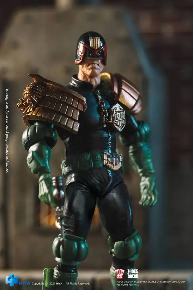 2000 AD Exquisite 1/18 Judge Dredd Mini akciófigura 10 cm termékfotó