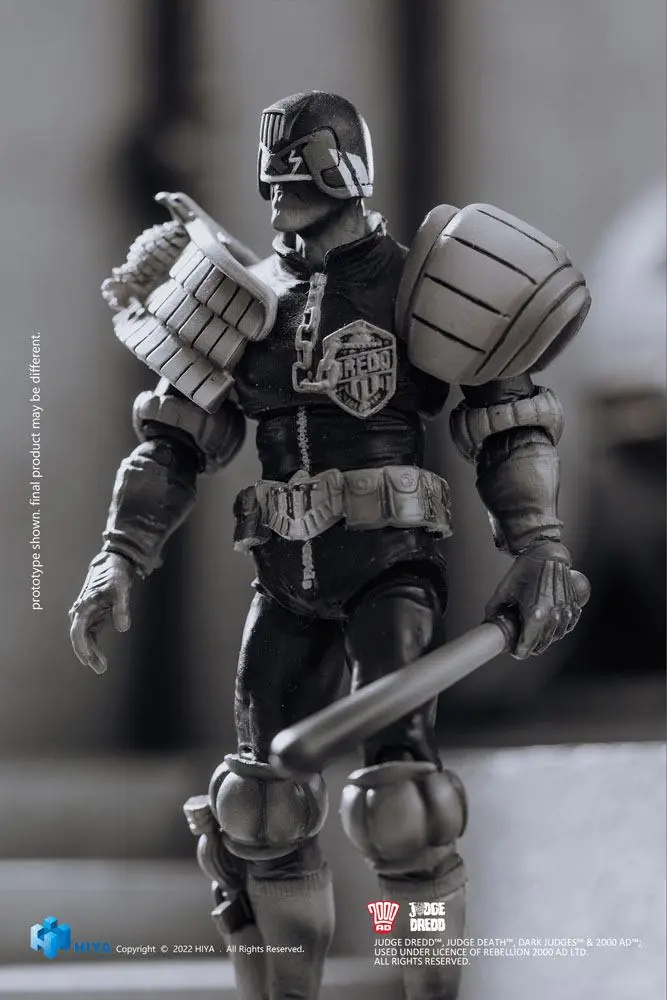 2000 AD Exquisite Mini akciófigura 1/18 Black and White Judge Dredd 10 cm termékfotó