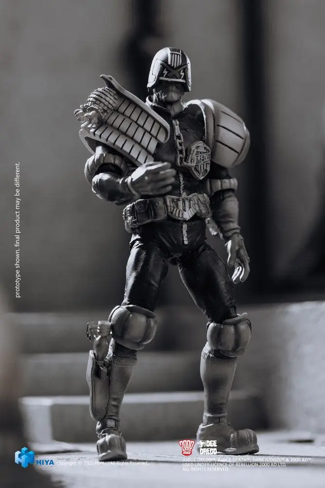 2000 AD Exquisite Mini akciófigura 1/18 Black and White Judge Dredd 10 cm termékfotó