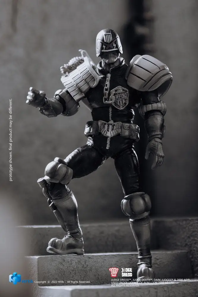 2000 AD Exquisite Mini akciófigura 1/18 Black and White Judge Dredd 10 cm termékfotó