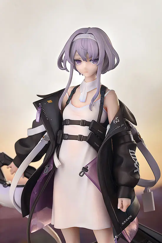 A-Z: 1/7 [E] PVC szobor figura 24 cm termékfotó