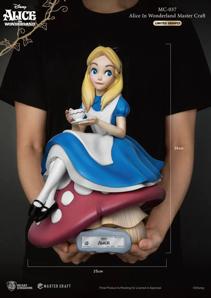 Alice Csodaországban Master Craft Alice szobor figura 36 cm termékfotó