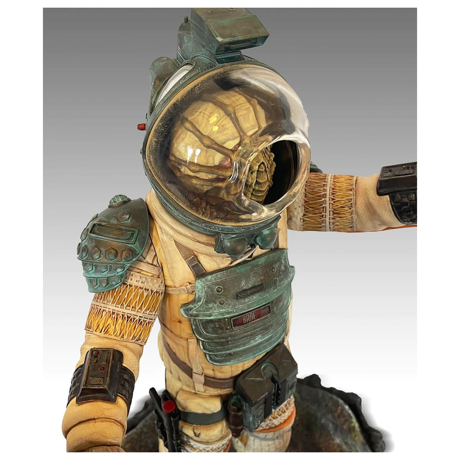 Alien 1/4 Officer Kane szobor figura 56 cm  termékfotó