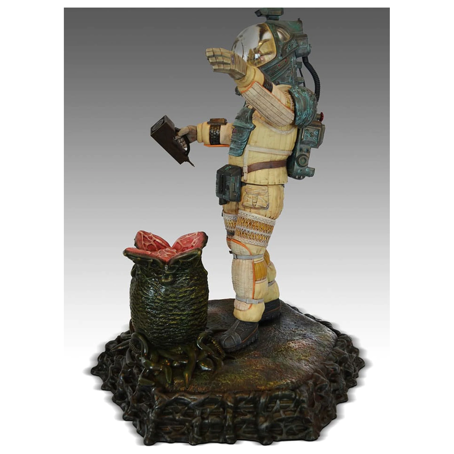 Alien 1/4 Officer Kane szobor figura 56 cm  termékfotó