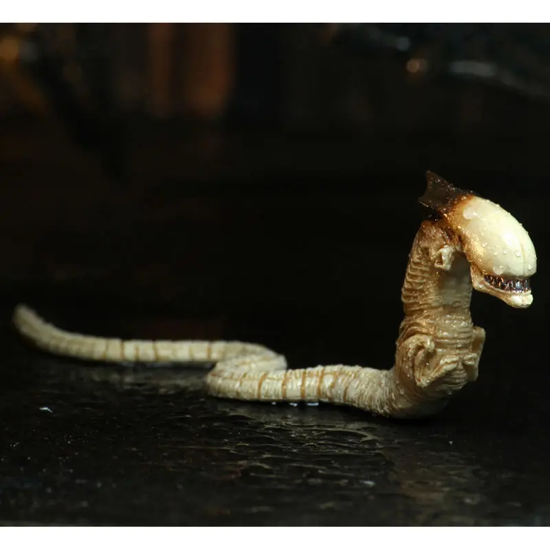 Alien 3 Ultimate Dog Alien Mozgatható SDCC figura 23cm termékfotó