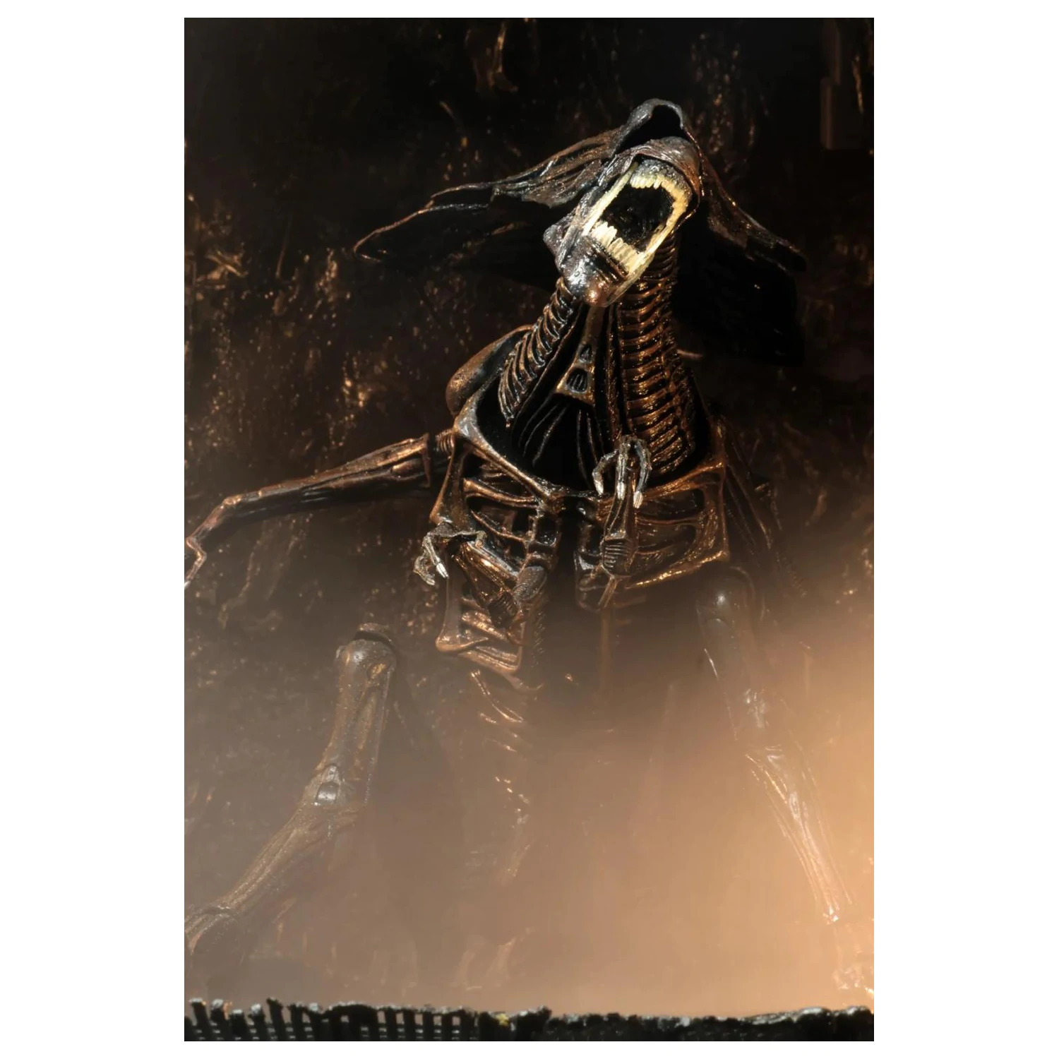Alien Resurrection Alien Queen figura Ultra Deluxe 37cm termékfotó