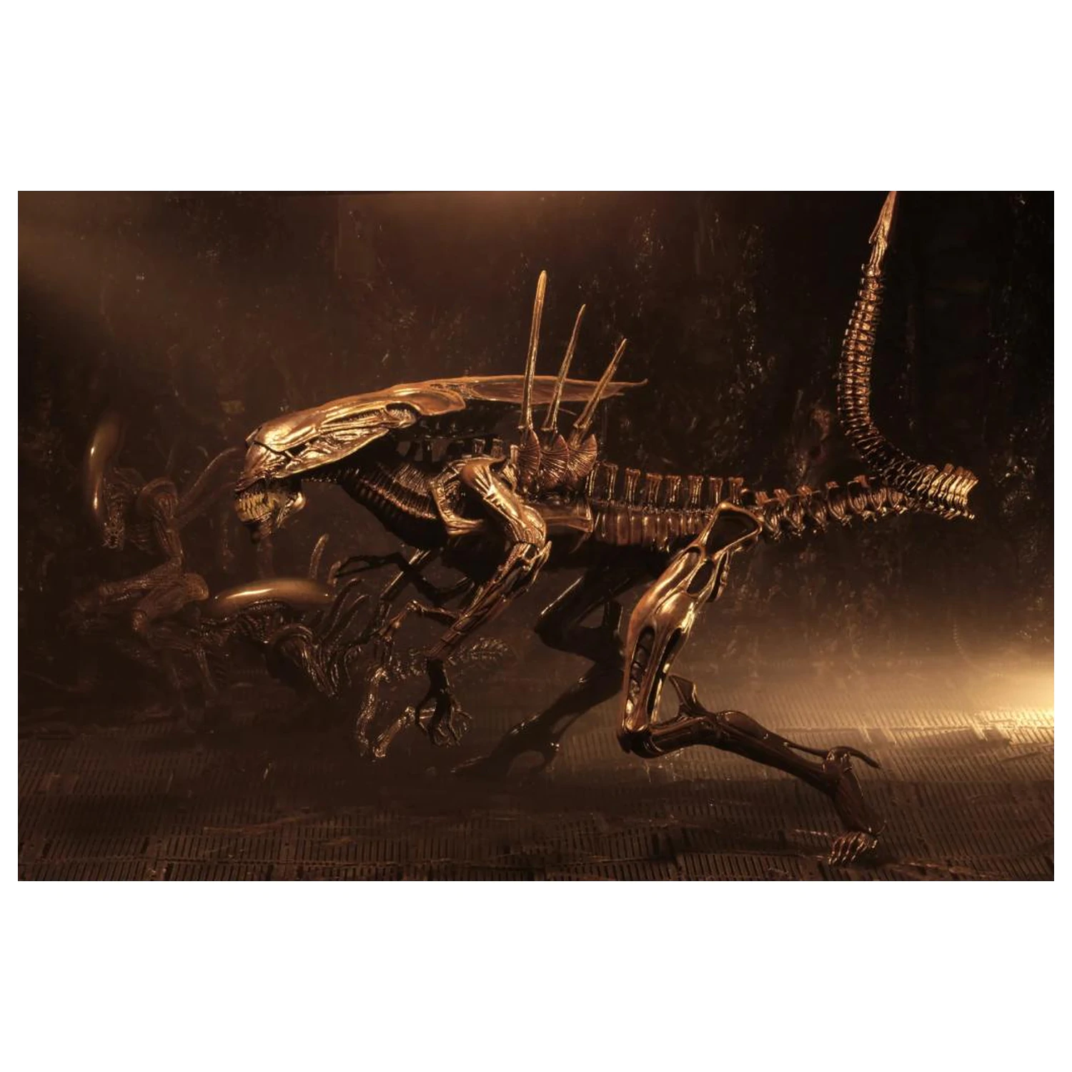 Alien Resurrection Alien Queen figura Ultra Deluxe 37cm termékfotó