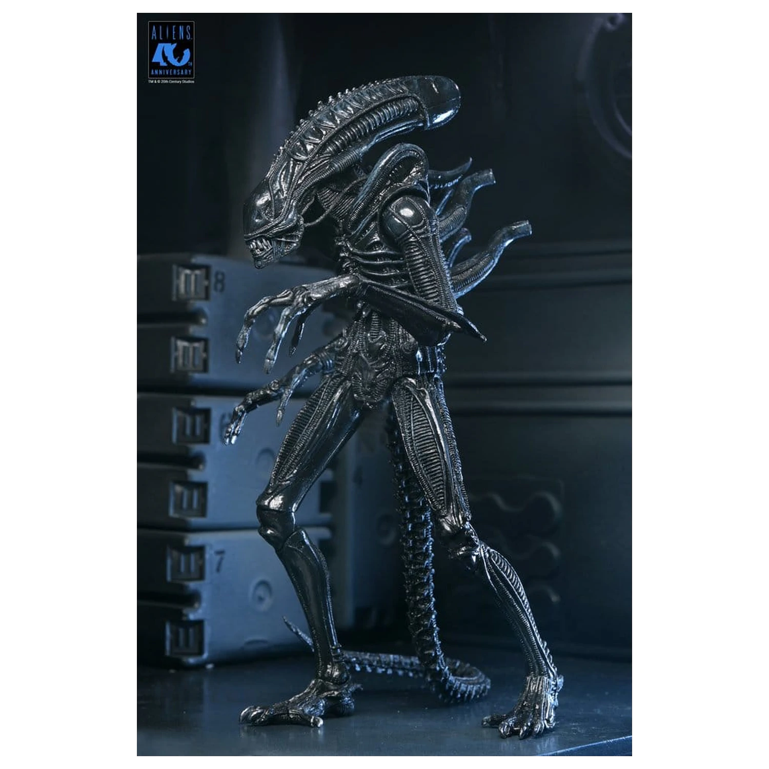 Aliens Ultimate Warrior (1986) Xenomorph Black (40th Anniversary) akciófigura 23 cm termékfotó