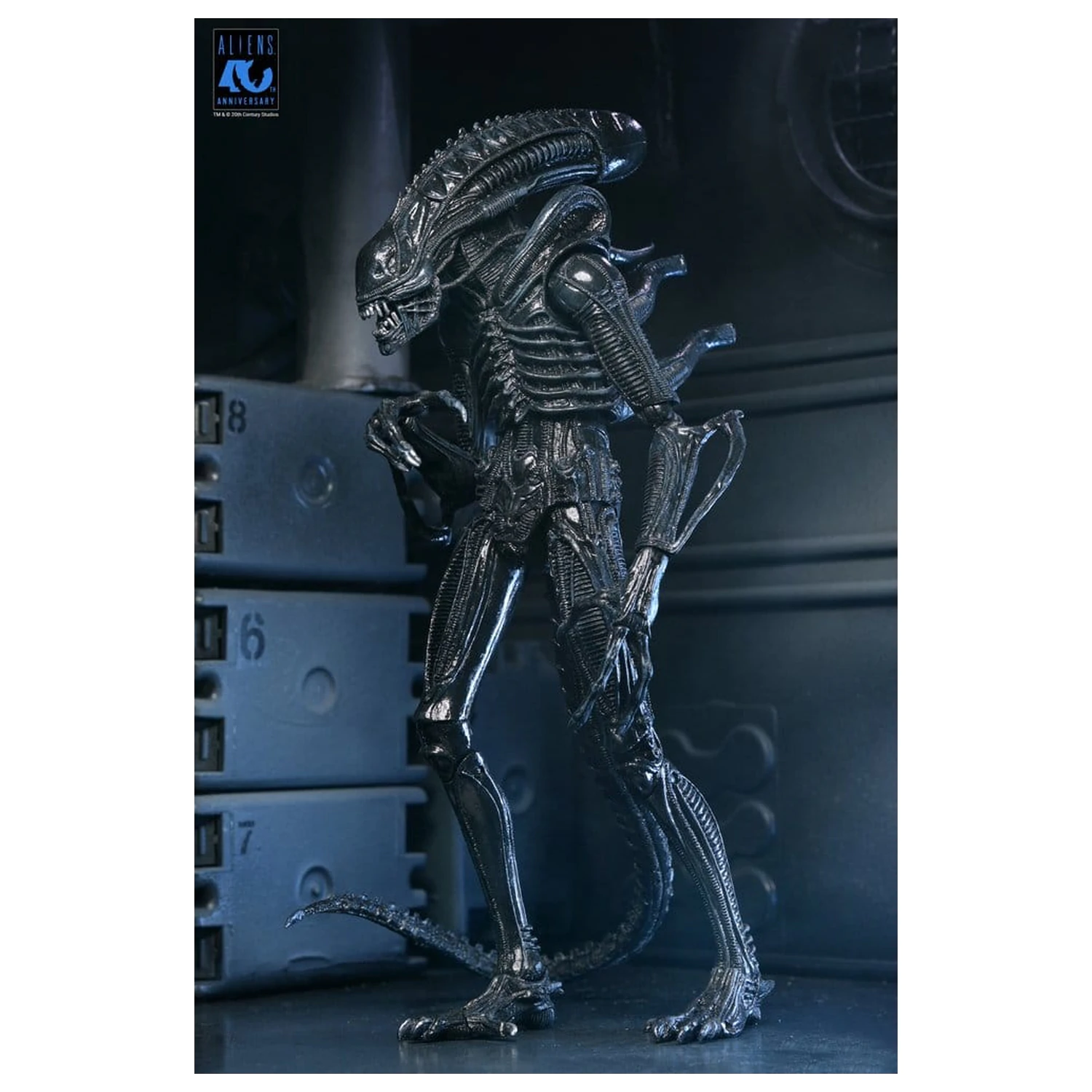Aliens Ultimate Warrior (1986) Xenomorph Black (40th Anniversary) akciófigura 23 cm termékfotó