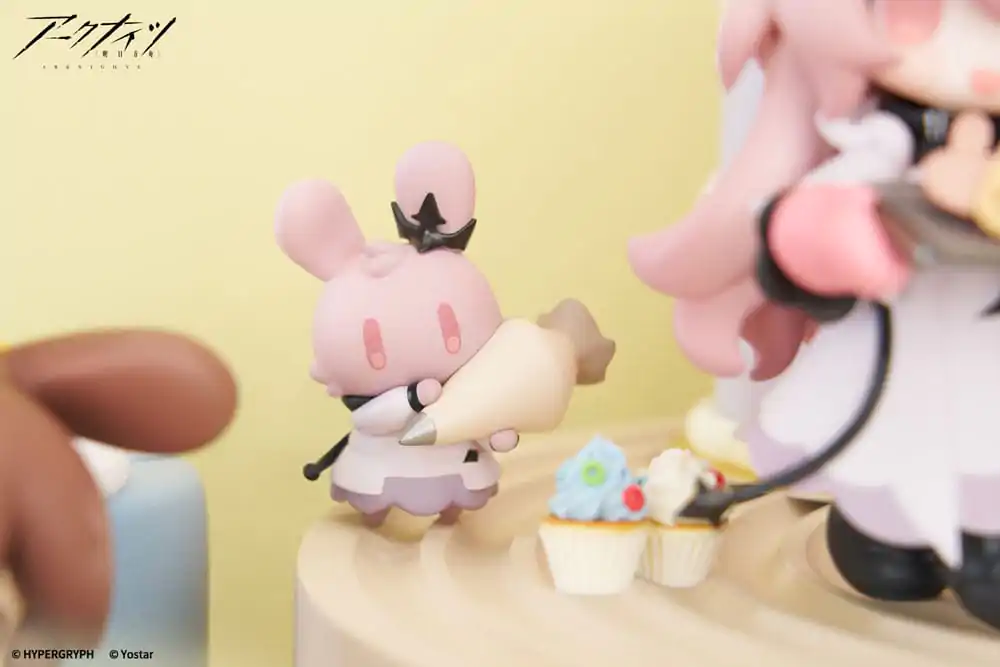 Arknights Would You Like A Dessert? Mini Series Civilight Eterna PVC szobor figura 11 cm termékfotó