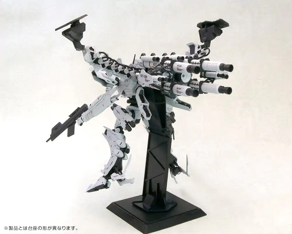 Armored Core 1/72 Lineark White-Glint &amp; V.O.B Set Műanyag modell készlet 16 cm termékfotó