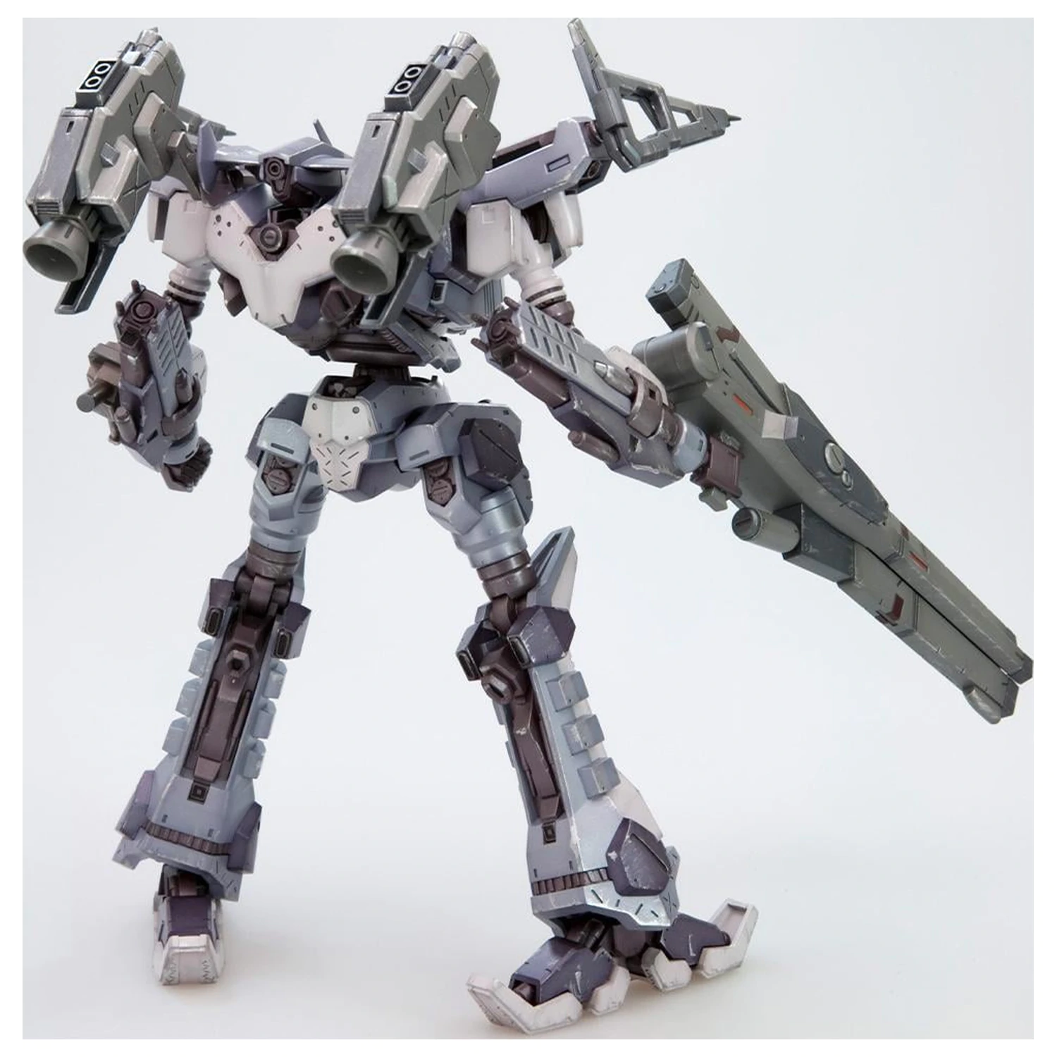 Armored Core VI Crest CR-C98E2 Assault Type modell készlet 16cm termékfotó