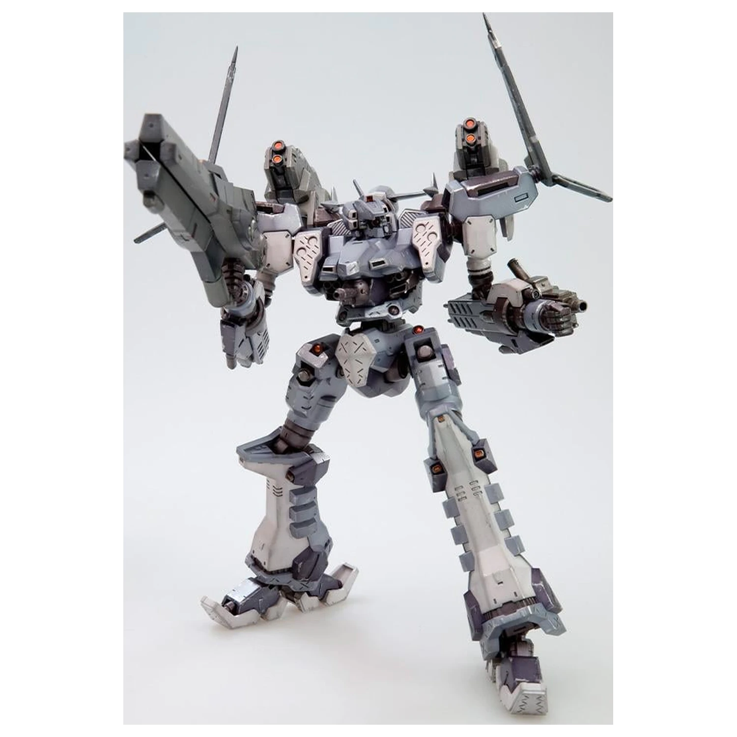 Armored Core VI Crest CR-C98E2 Assault Type modell készlet 16cm termékfotó