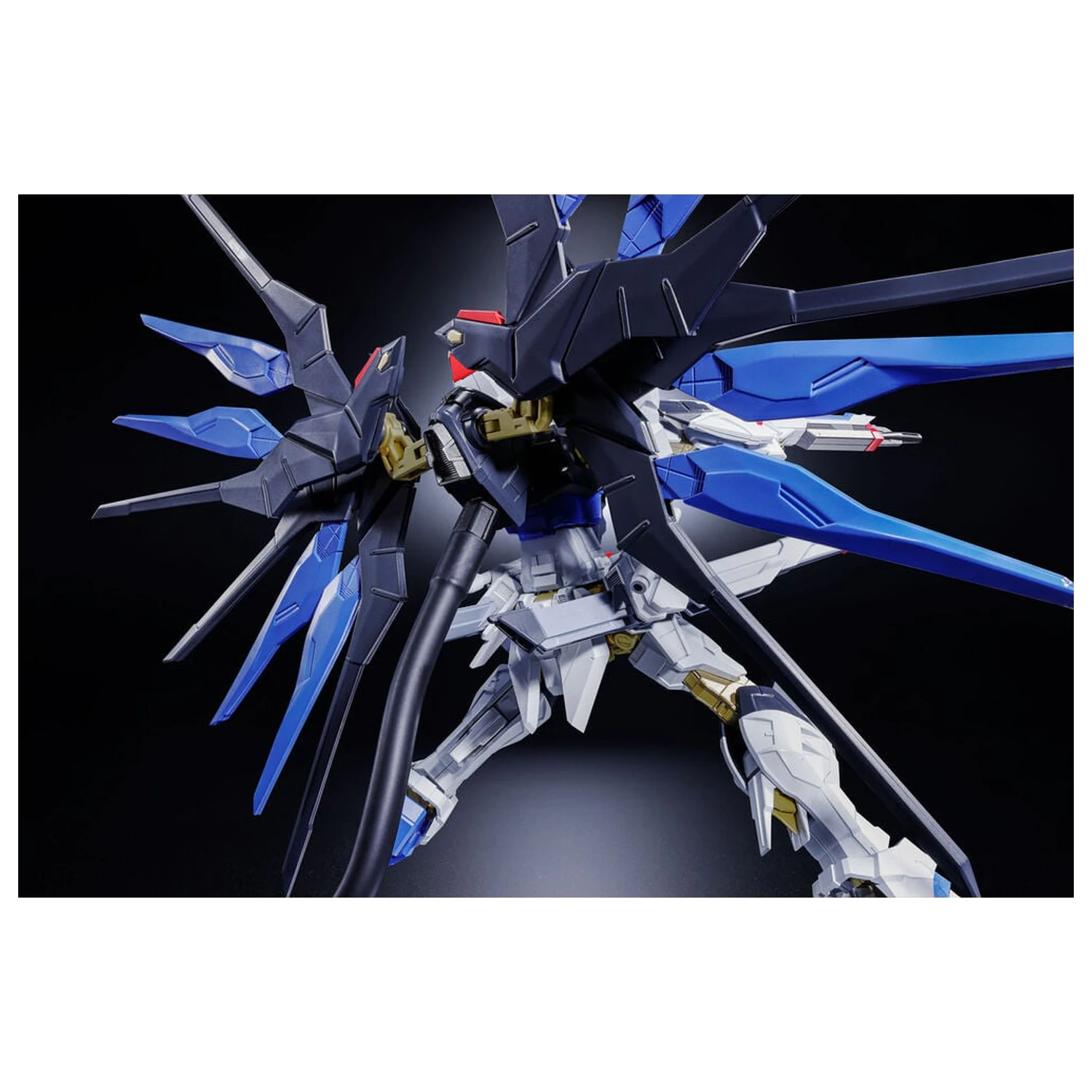 Asolute Act Strike Freedom Gundam figura 18.5cm termékfotó