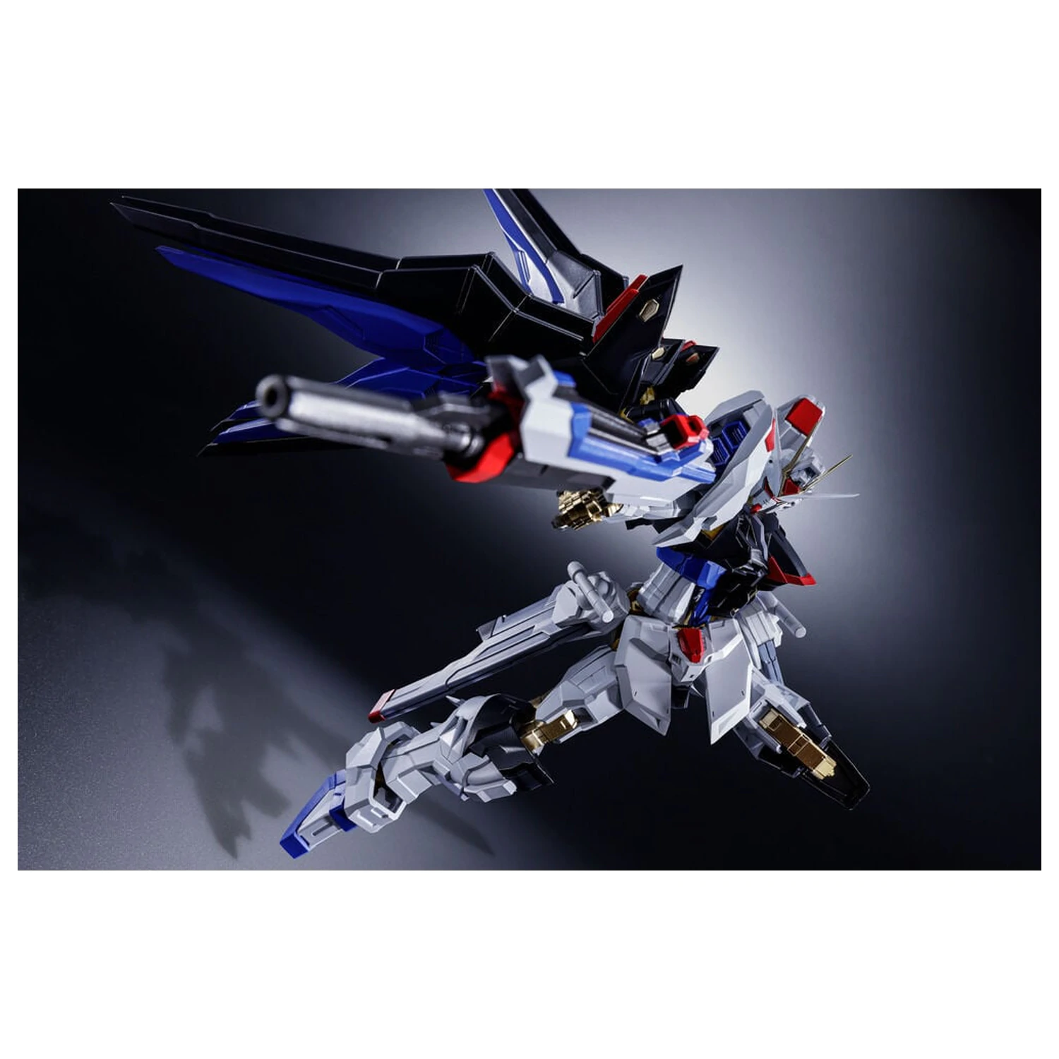 Asolute Act Strike Freedom Gundam figura 18.5cm termékfotó