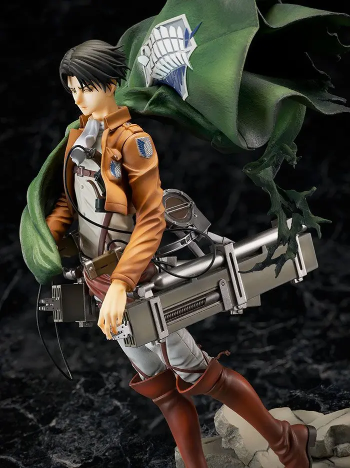 Attack on Titan 1/7 Levi PVC szobor figura 24 cm termékfotó