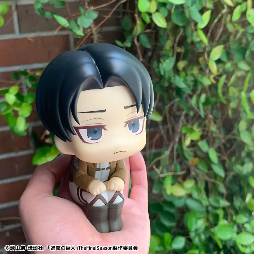 Attack on Titan Look Up Levi PVC szobor figura 11 cm termékfotó