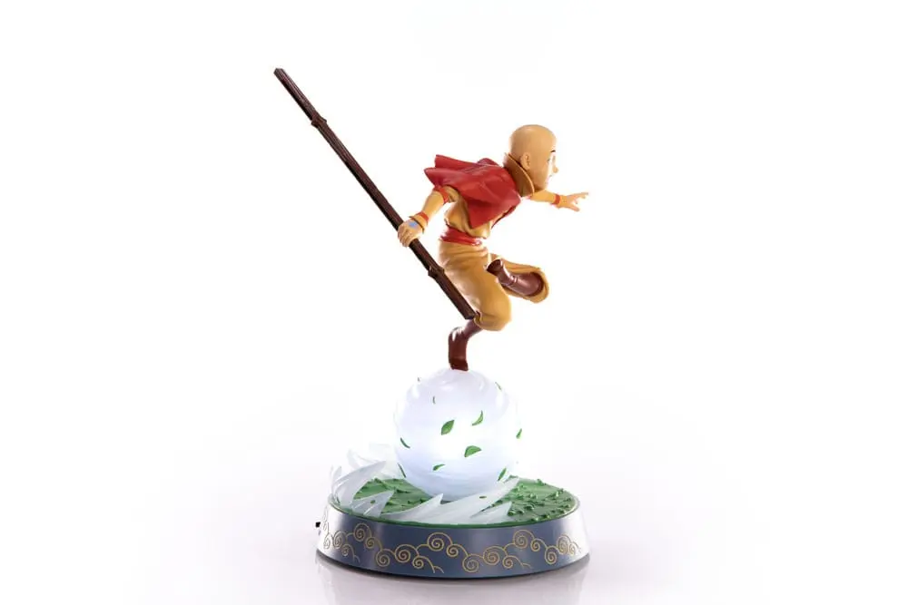 Avatar: The Last Airbender PVC Statue Aang Collector's Edition 27 cm termékfotó