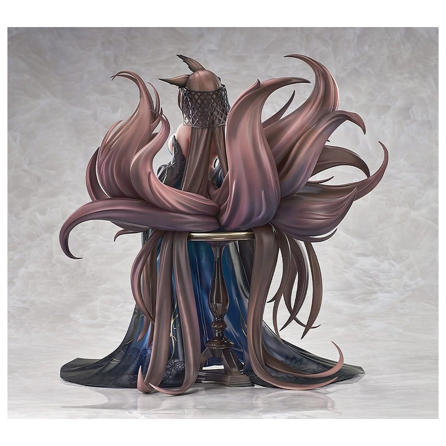 Azur Lane 1/7 Amagi: Throne of Fallen Petals Ver. PVC szobor figura 27 cm  termékfotó