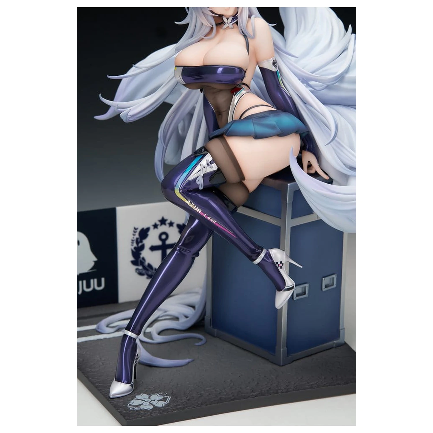 Azur Lane 1/7 Shinano Moonlit Chrome Ver. PVC figura 25 cm termékfotó