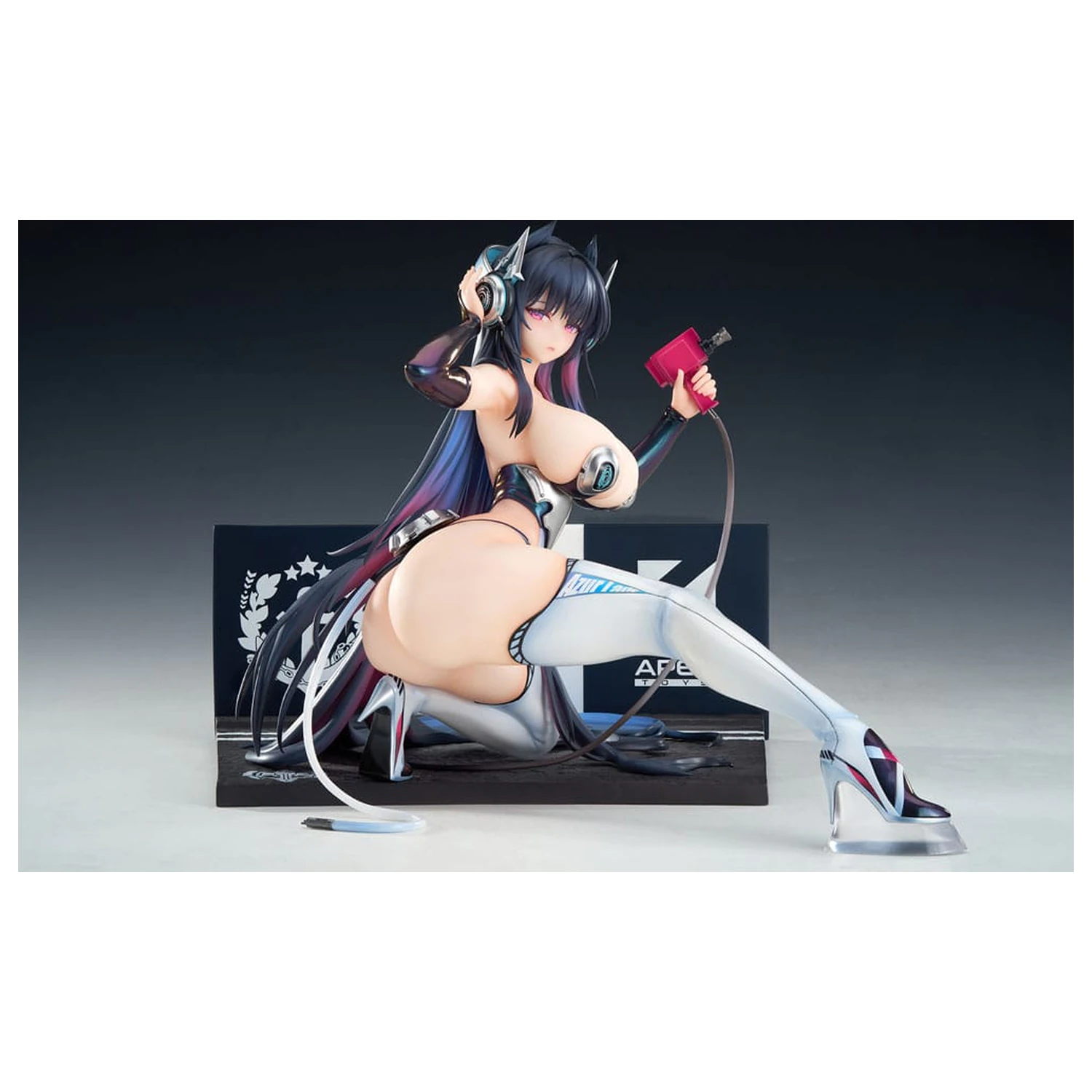 Azur Lane 1/7 Strasbourg Faerie of the Race Circuit Ver. PVC szobor figura 16 cm          termékfotó
