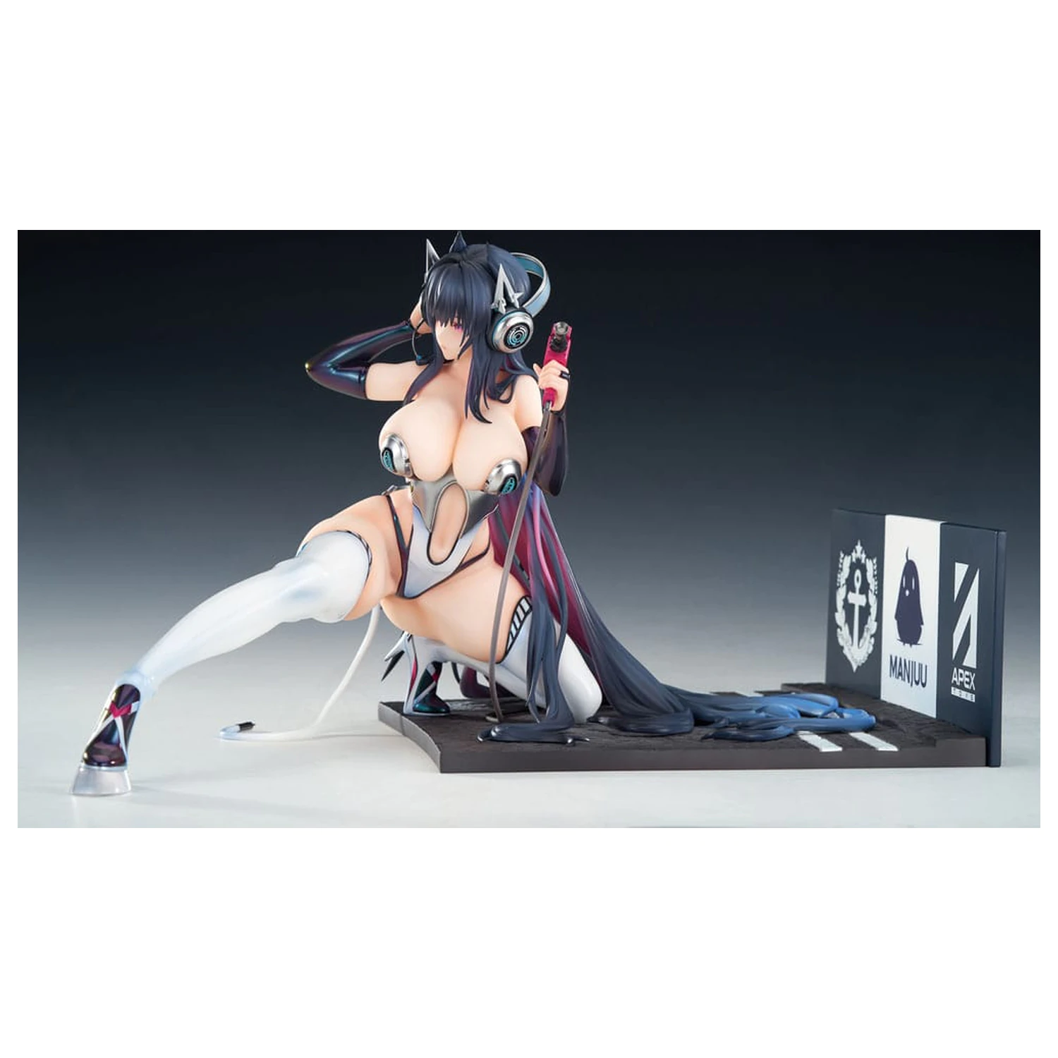 Azur Lane 1/7 Strasbourg Faerie of the Race Circuit Ver. PVC szobor figura 16 cm          termékfotó