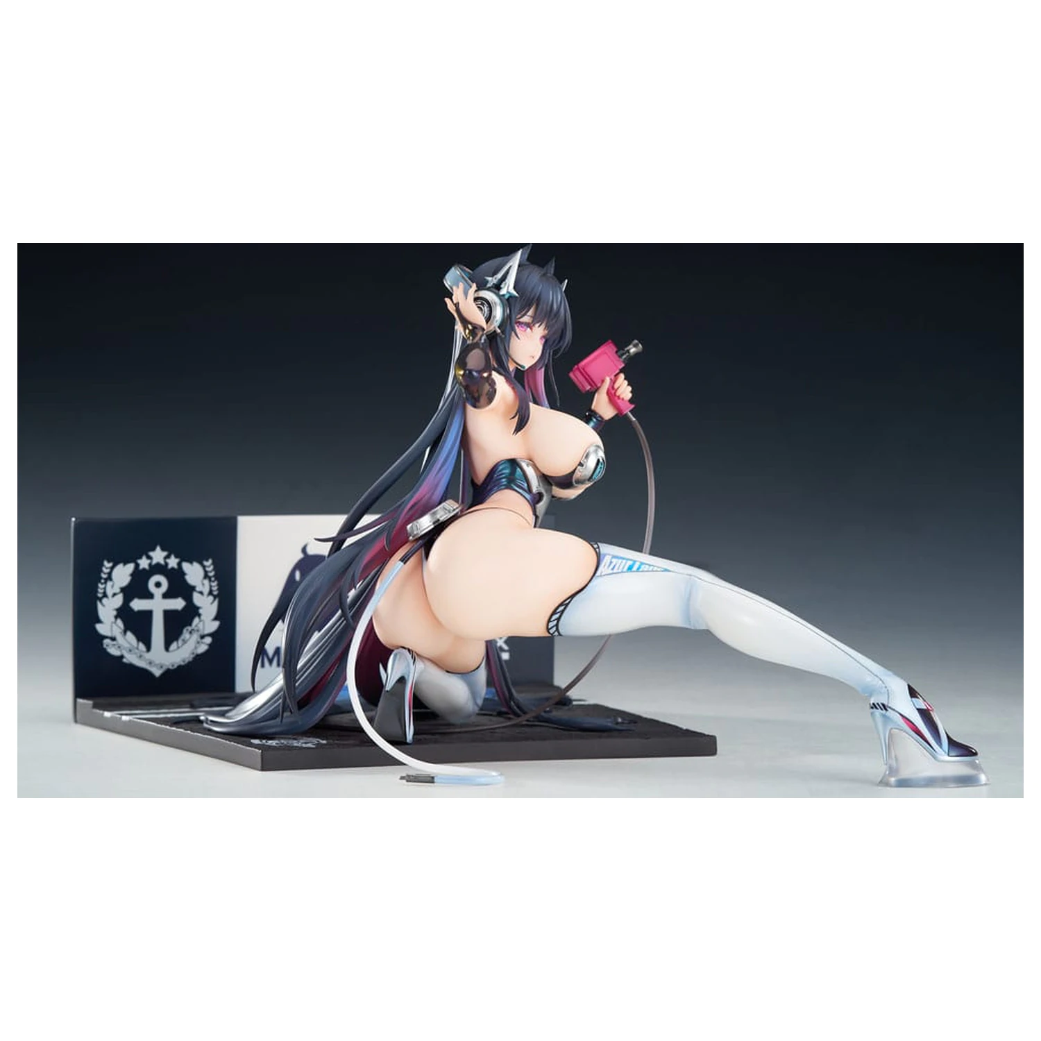 Azur Lane 1/7 Strasbourg Faerie of the Race Circuit Ver. PVC szobor figura 16 cm          termékfotó