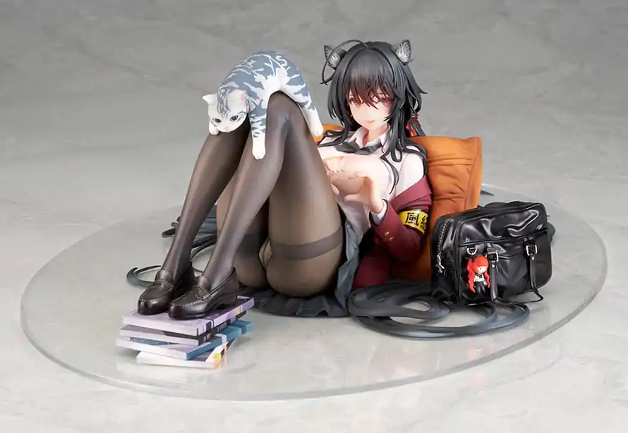 Azur Lane 1/7 Taiho Sweet Time After School Ver. PVC szobor figura 32 cm termékfotó