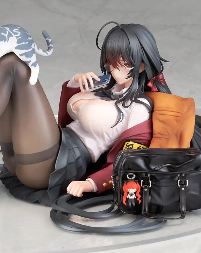 Azur Lane 1/7 Taiho Sweet Time After School Ver. PVC szobor figura 32 cm termékfotó