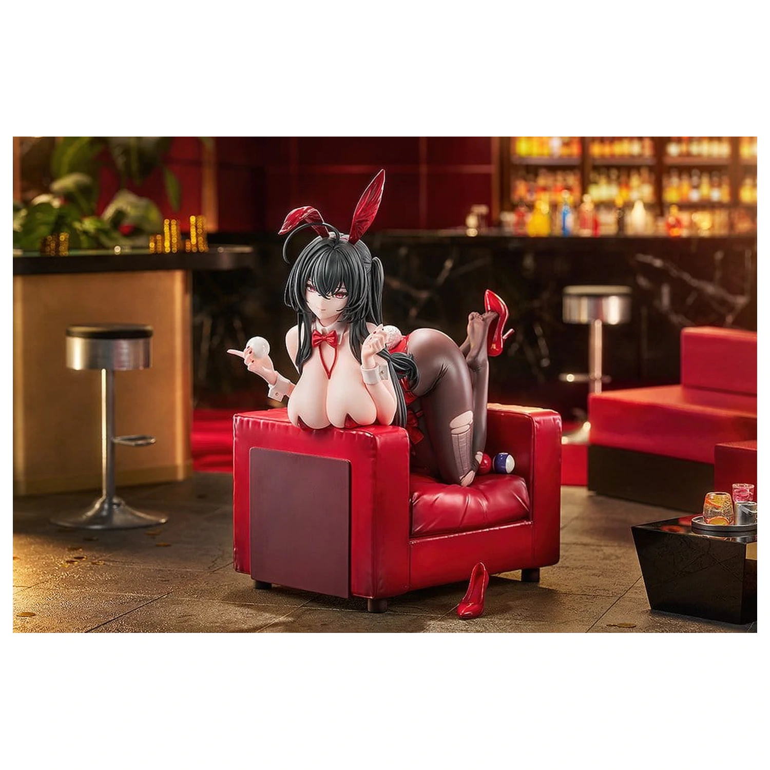Azur Lane PVC figura 1/7 Taihou: Fun on the Baize - Illustration Ver. 22 cm termékfotó