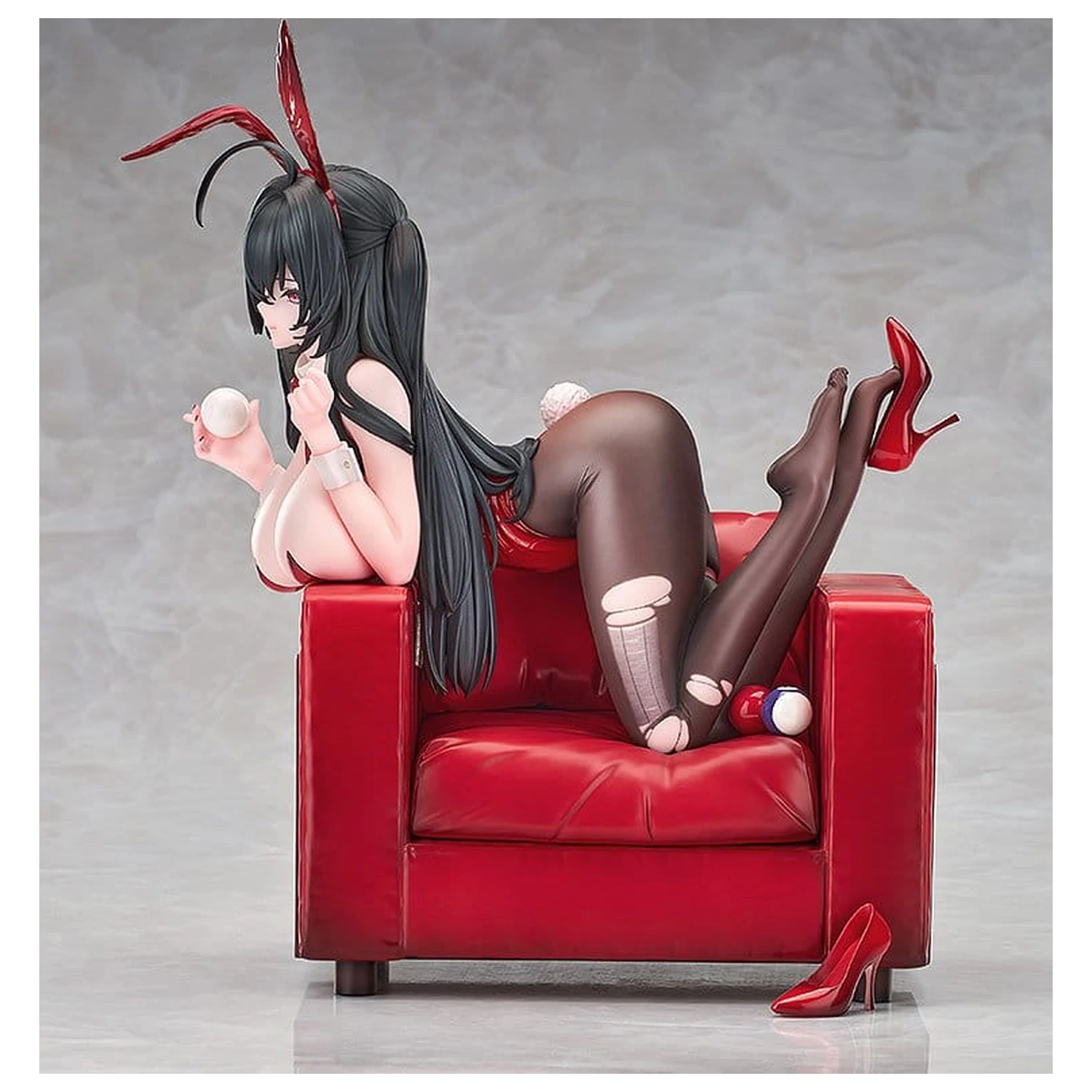 Azur Lane PVC figura 1/7 Taihou: Fun on the Baize - Illustration Ver. 22 cm termékfotó