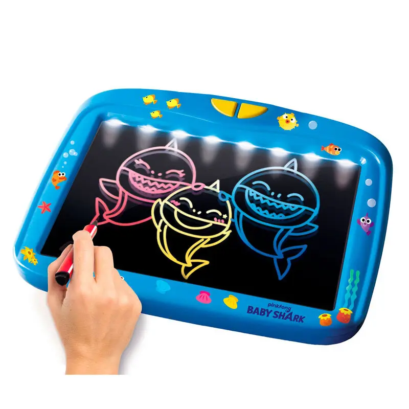 Baby Shark Magic megvilágított rajztábla termékfotó