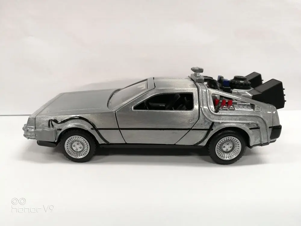 Back to the Future Hollywood Rides Diecast Model 1/32 DeLorean Time Machine termékfotó