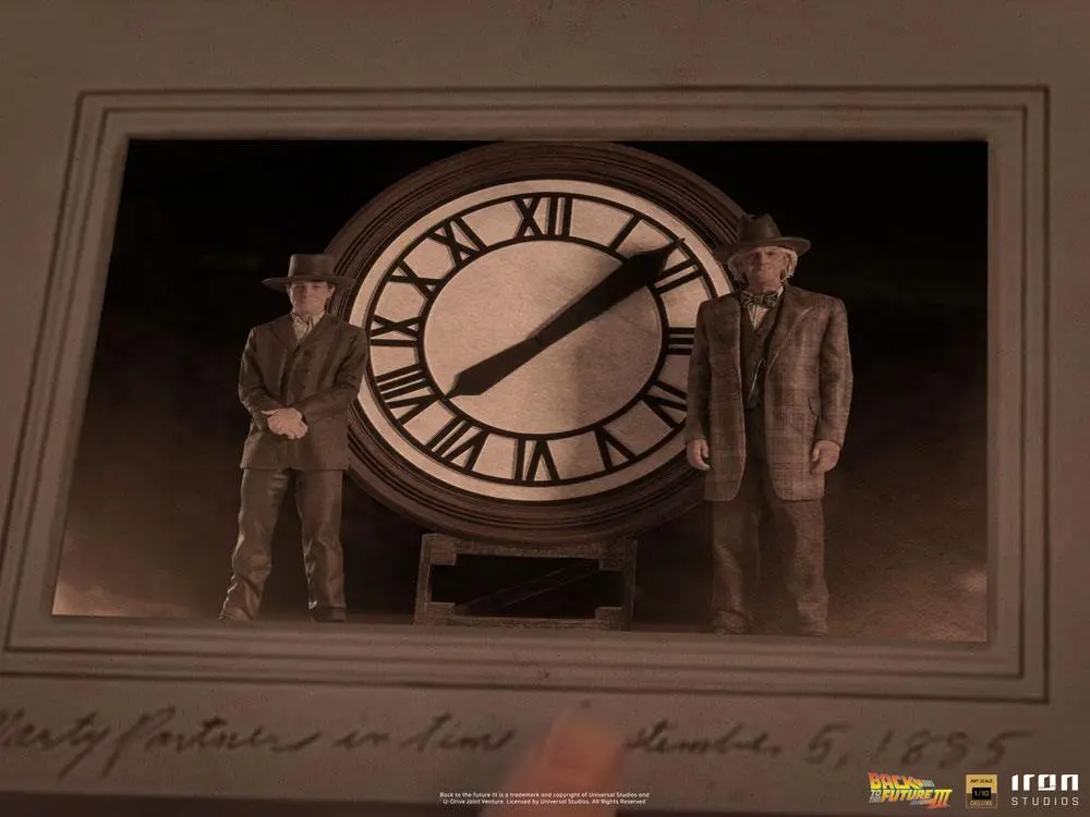 Back to the Future III Deluxe Art Scale 1/10 Marty and Doc at the Clock szobor figura 30 cm termékfotó