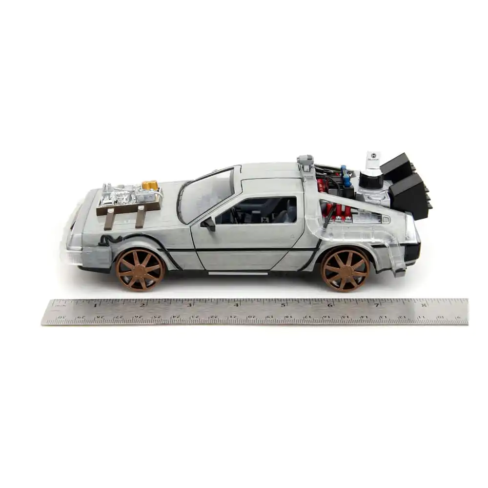 Back to the Future III Hollywood Rides Diecast Model 1/24 DeLorean Time Machine Railroad Wheels termékfotó